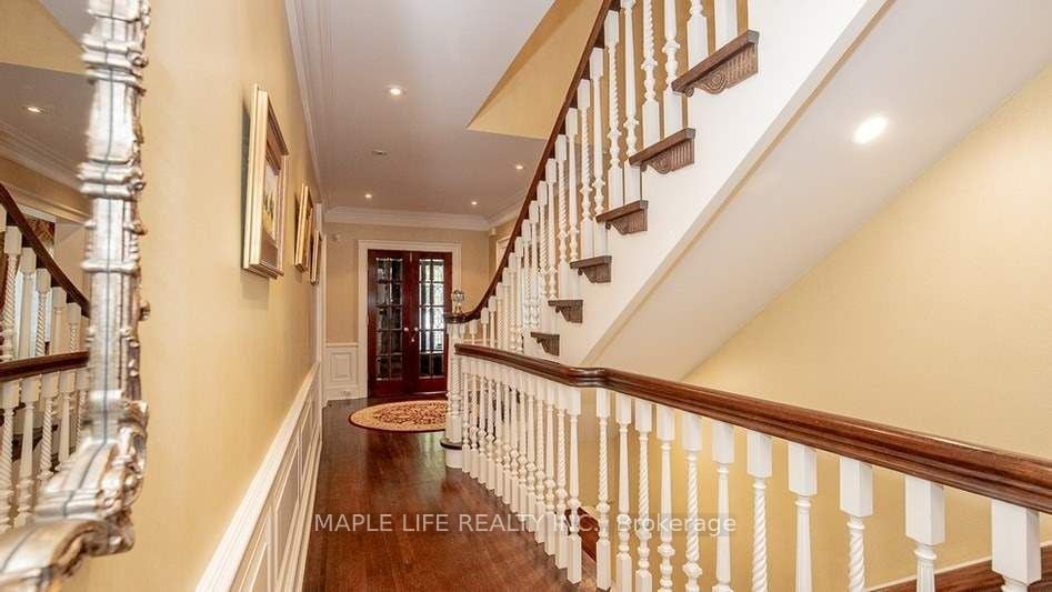 11 Dewbourne Avenue