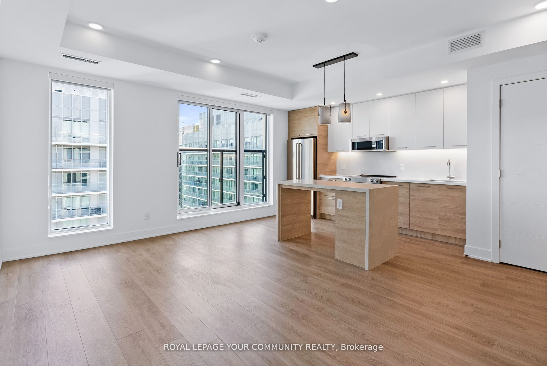 200 Redpath Avenue, #2809
