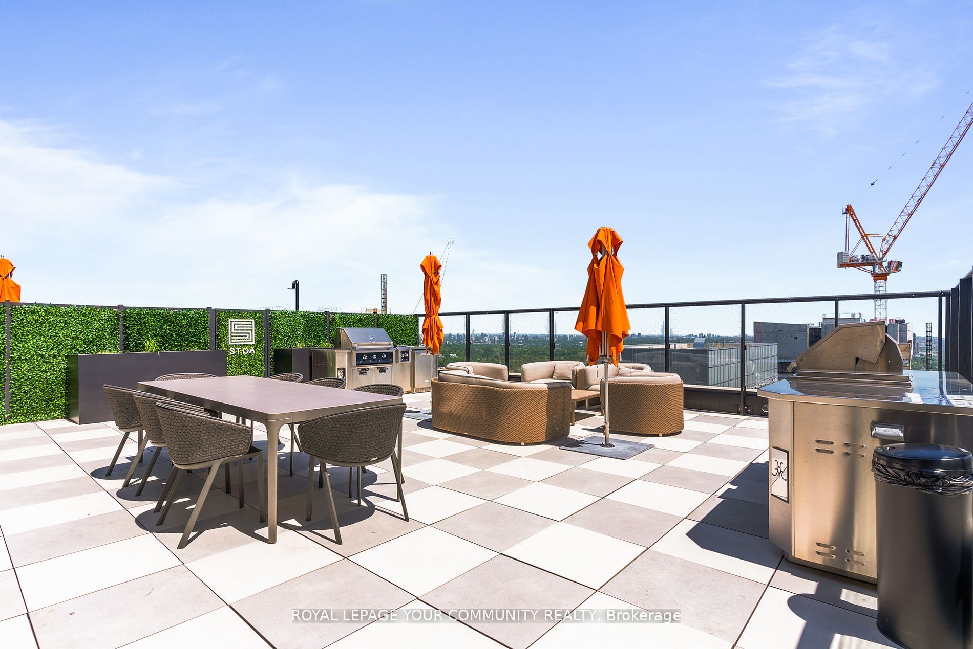 200 Redpath Avenue, #2809