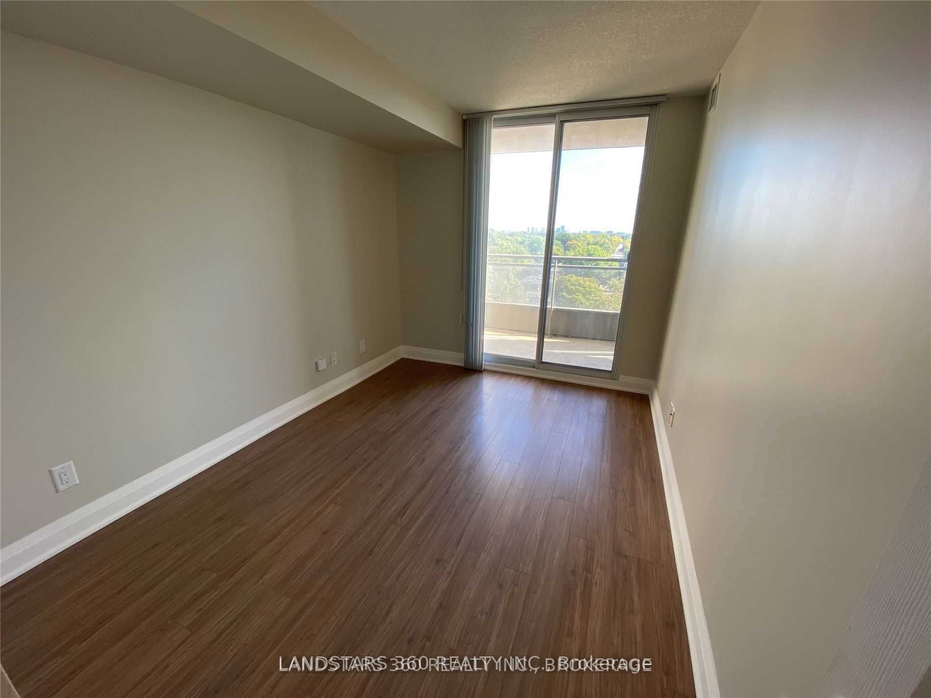 260 Doris Avenue, #1207