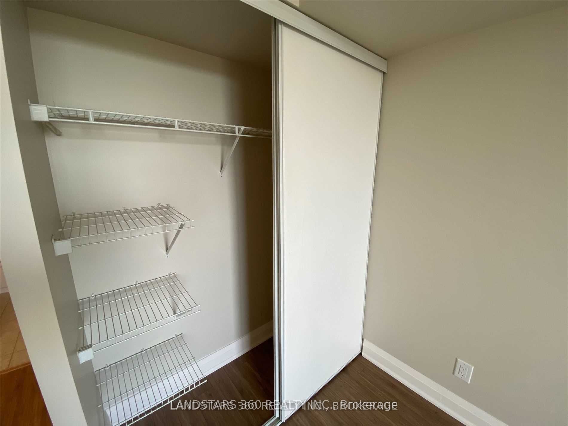260 Doris Avenue, #1207
