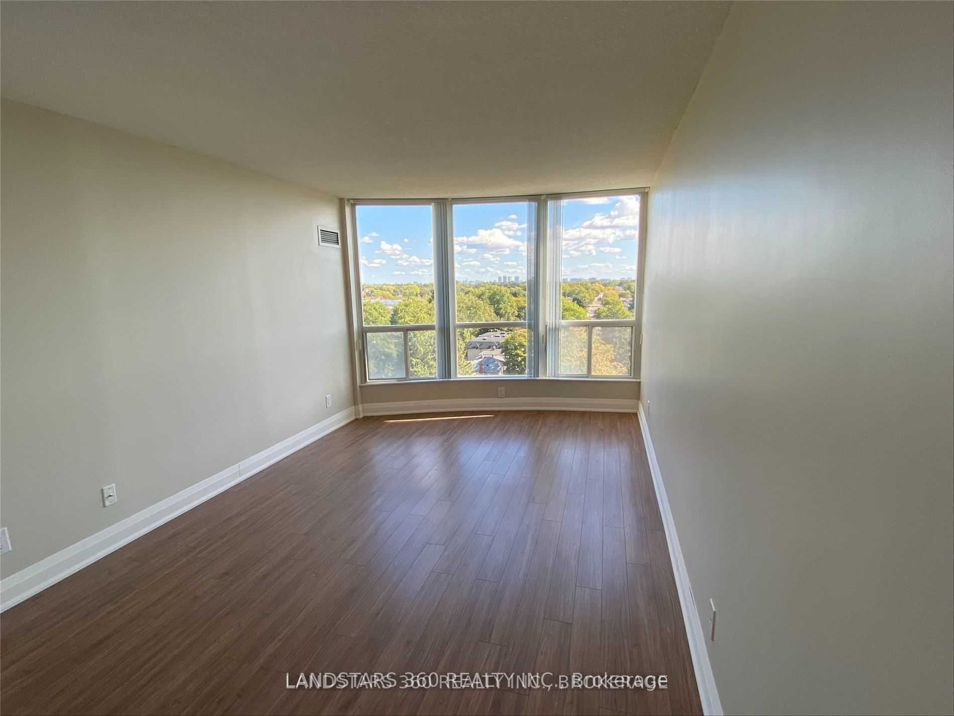 260 Doris Avenue, #1207