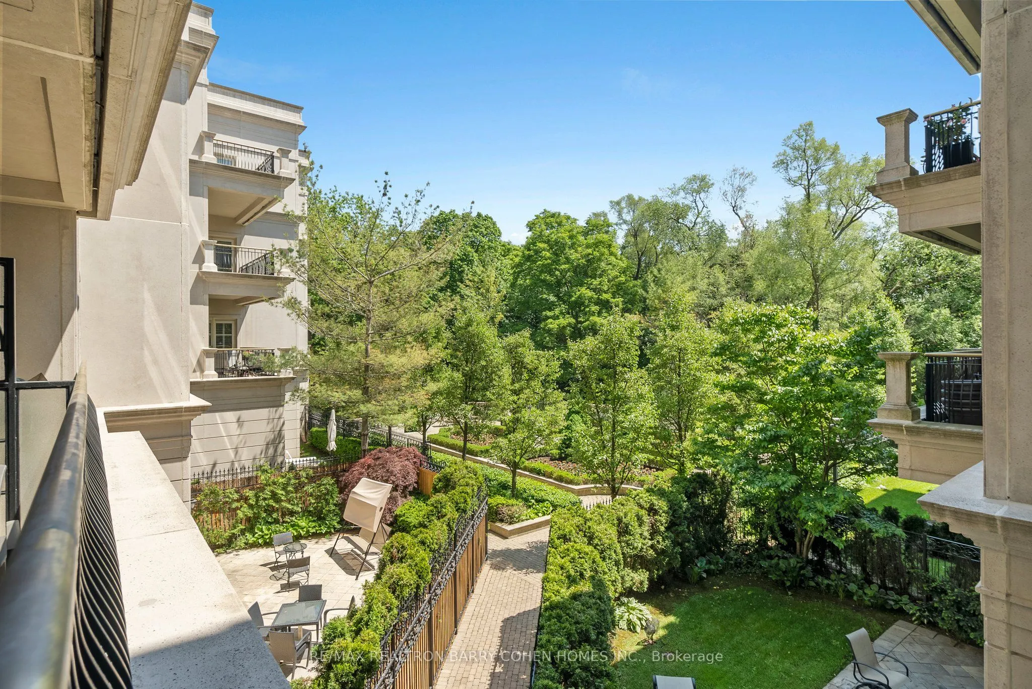1 Post Road, #204