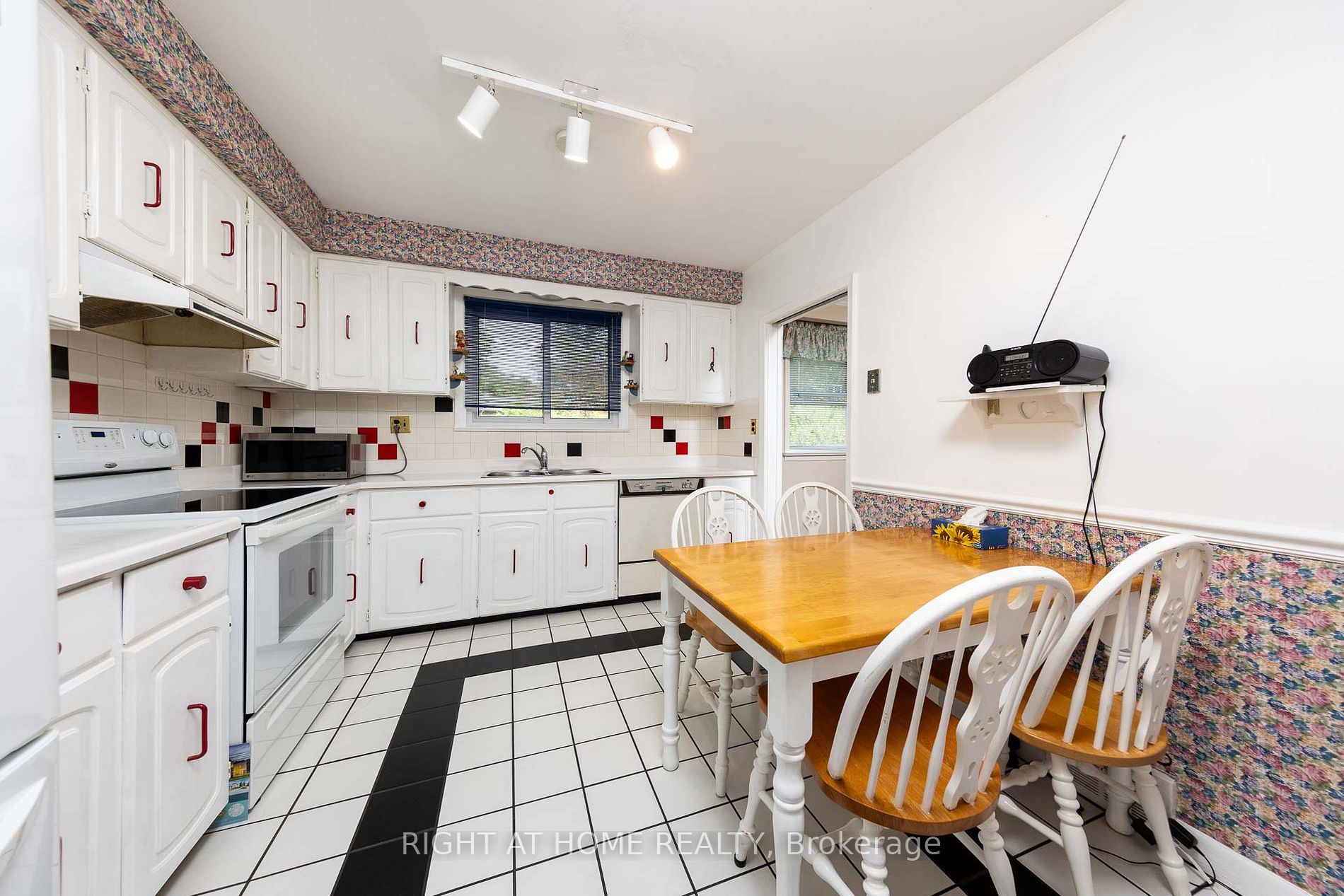 79 Heathview Avenue