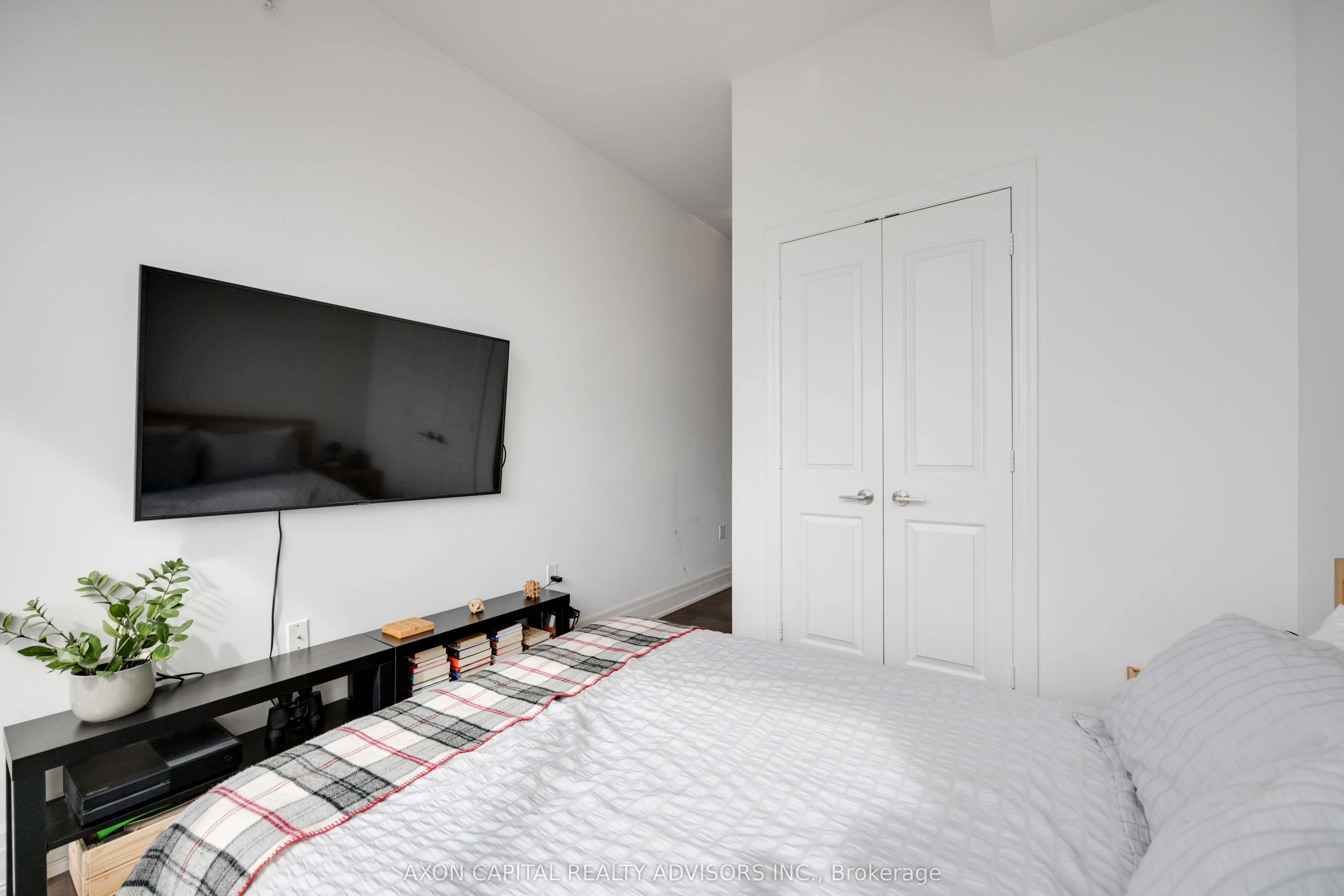 8 The Esplanade, #5409