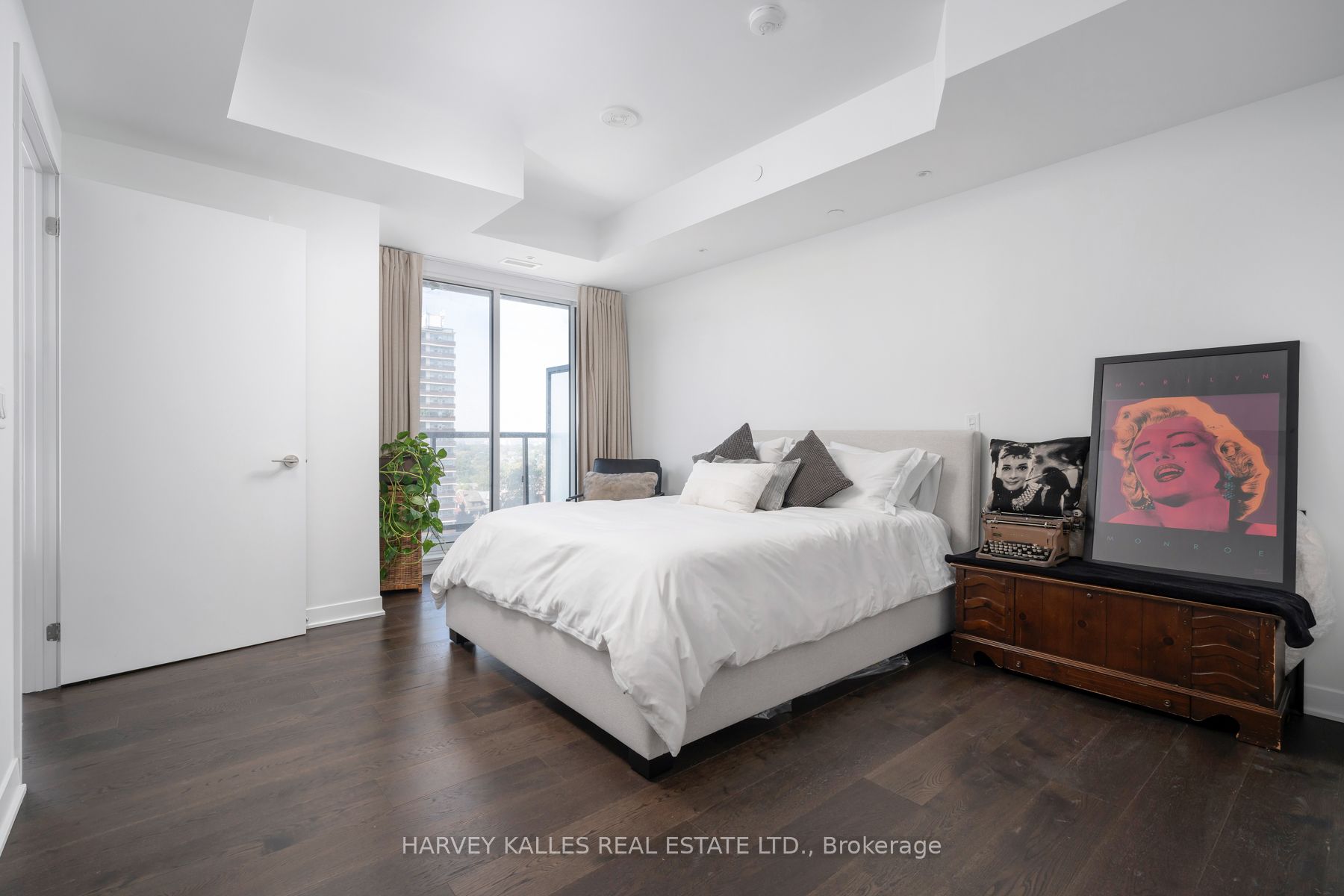 185 Alberta Avenue #1105