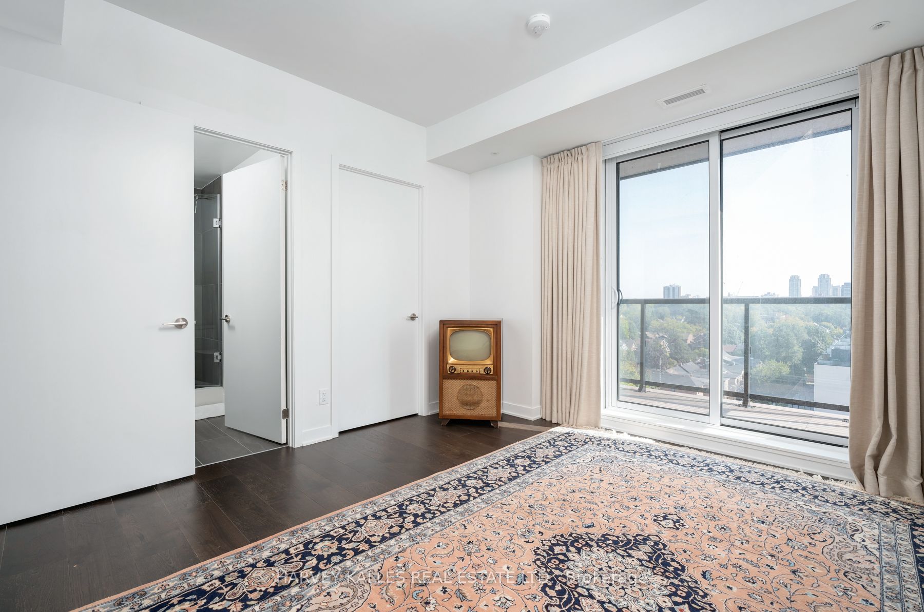 185 Alberta Avenue #1105