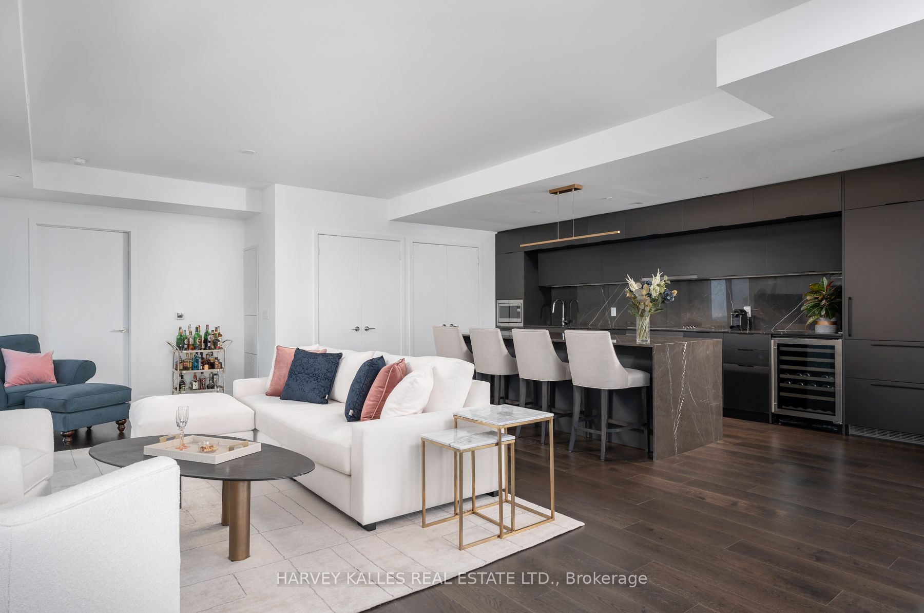 185 Alberta Avenue #1105