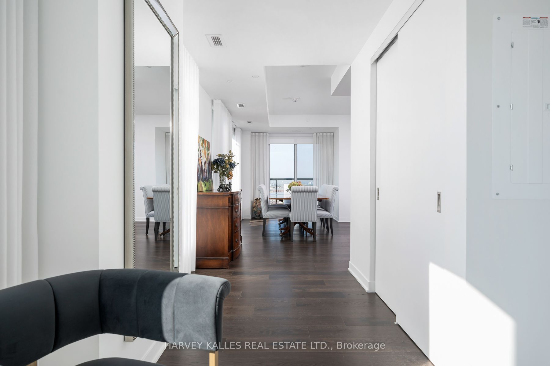 185 Alberta Avenue #1105