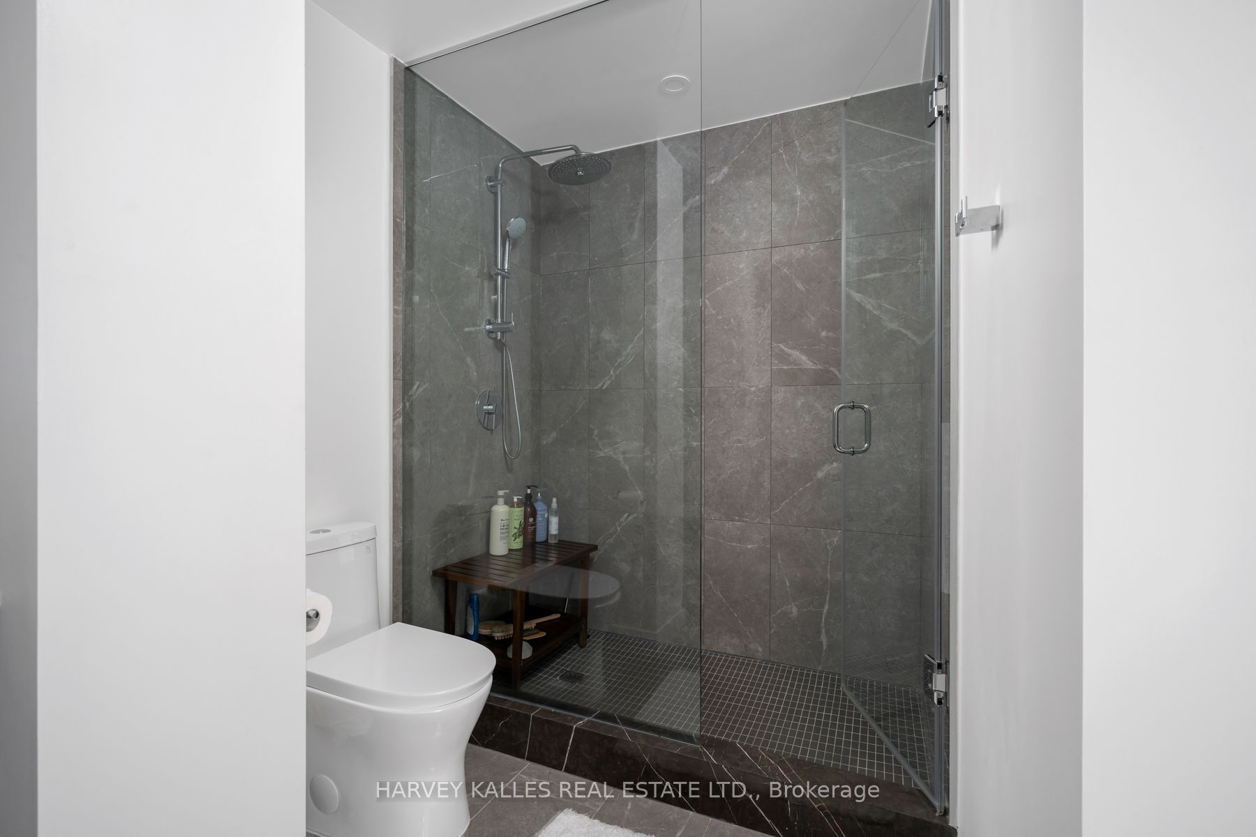 185 Alberta Avenue #1105