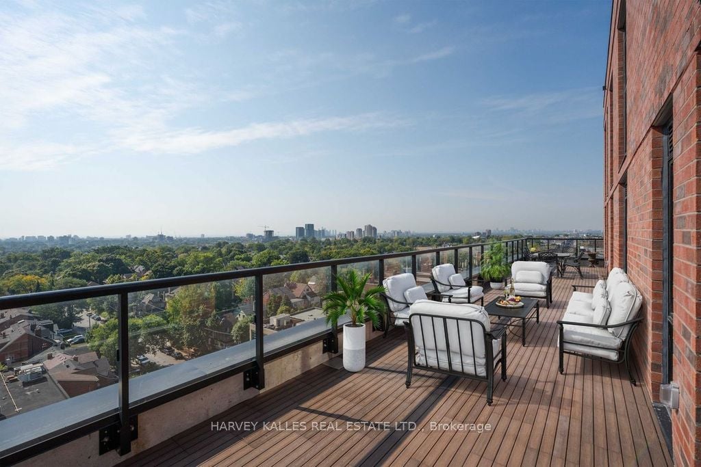 185 Alberta Avenue #1105