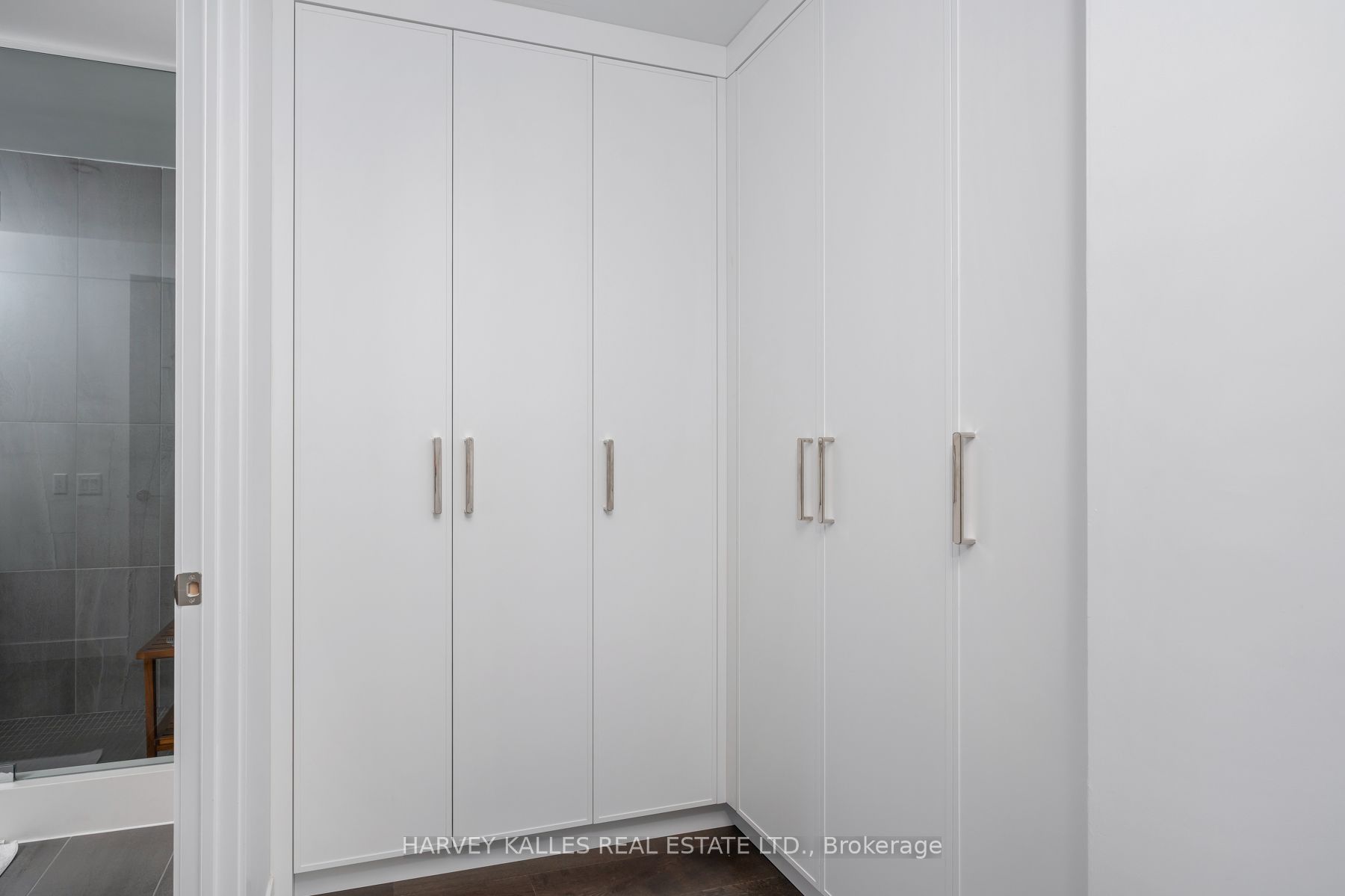 185 Alberta Avenue #1105
