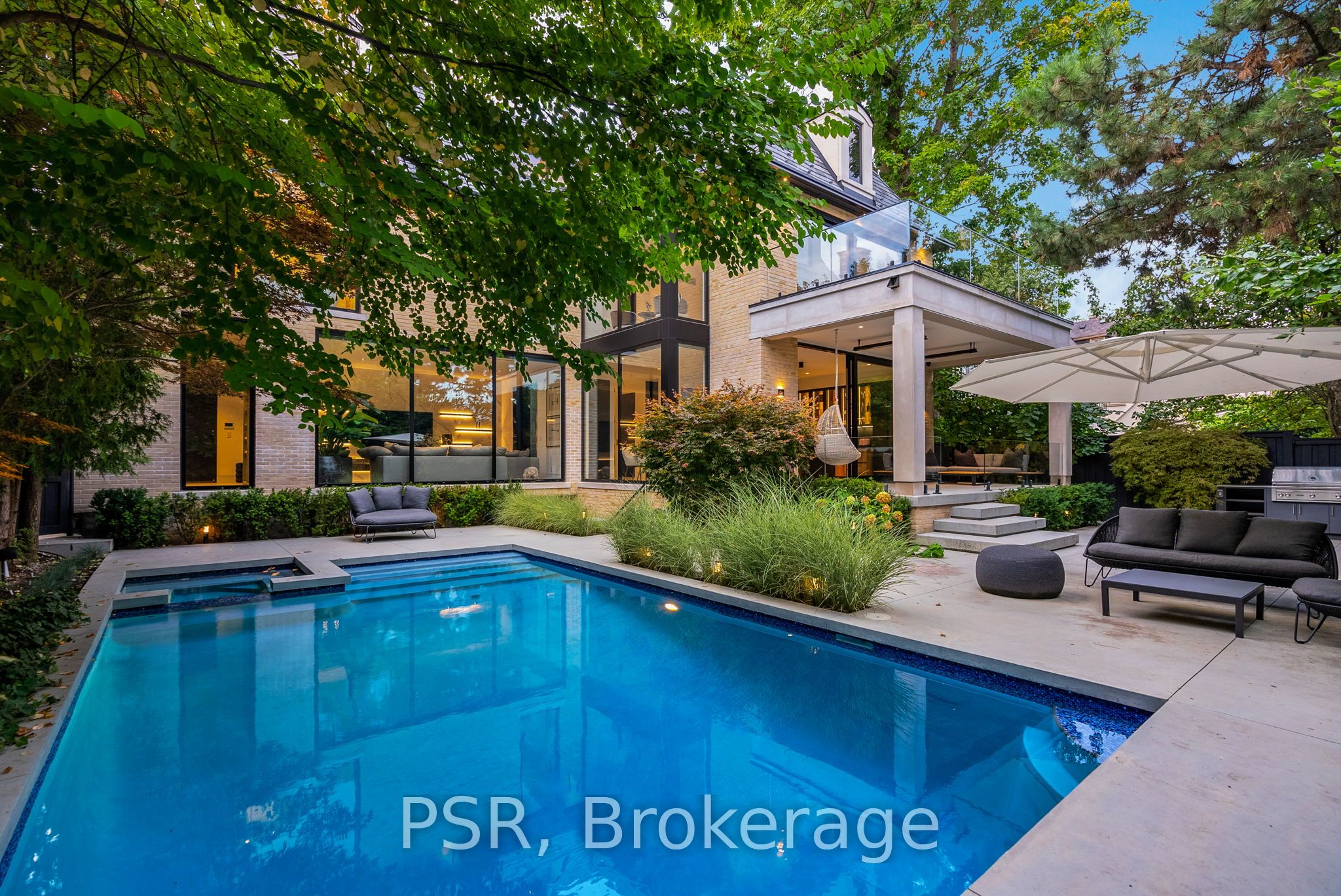 5 Dewbourne Avenue
