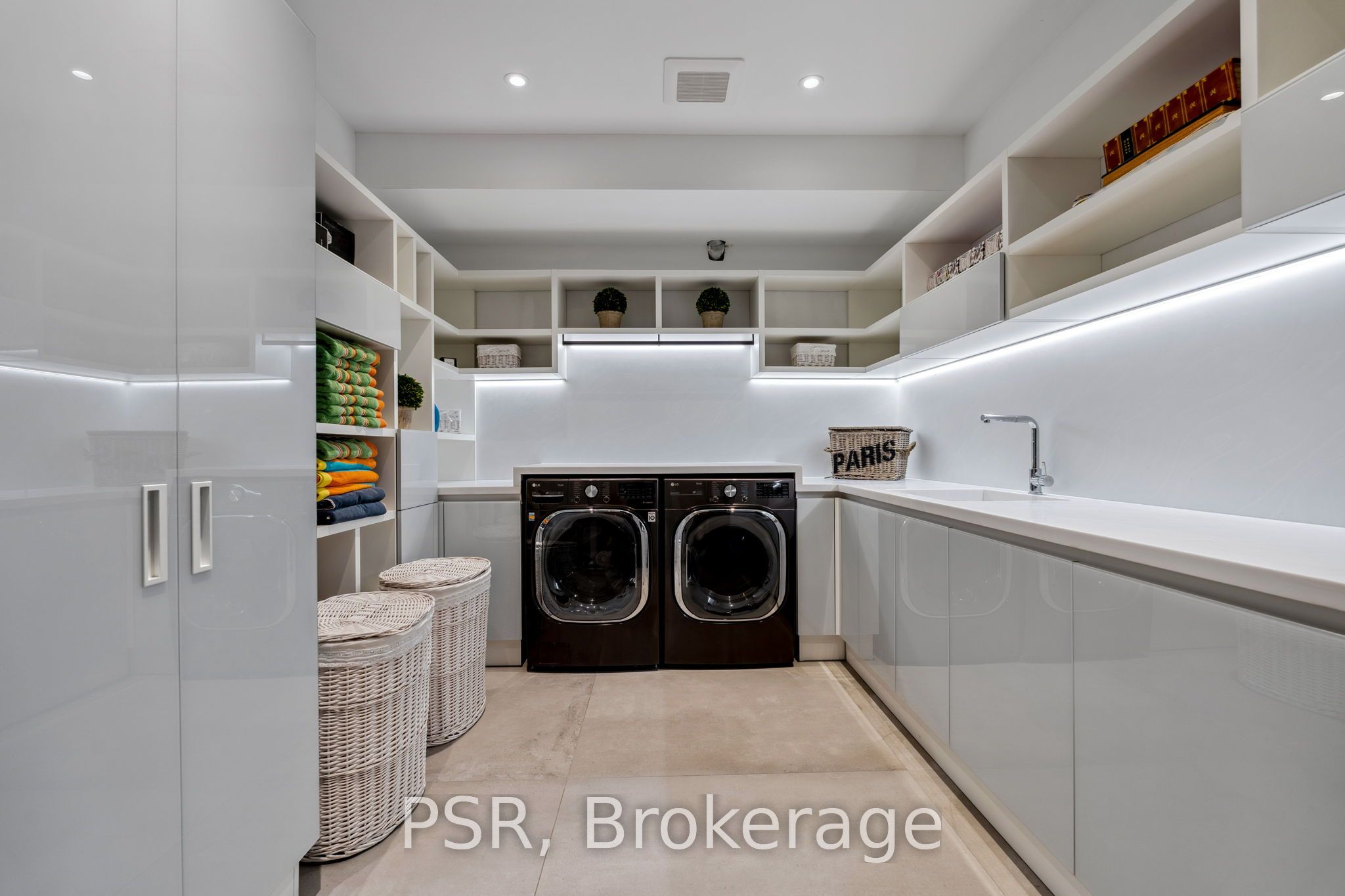 5 Dewbourne Avenue