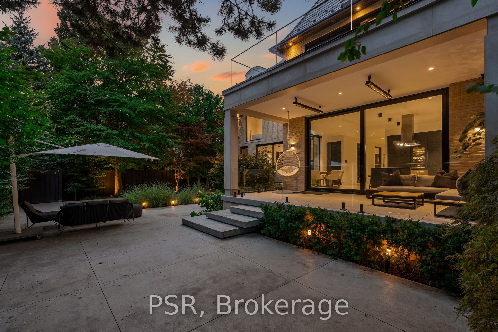 5 Dewbourne Avenue