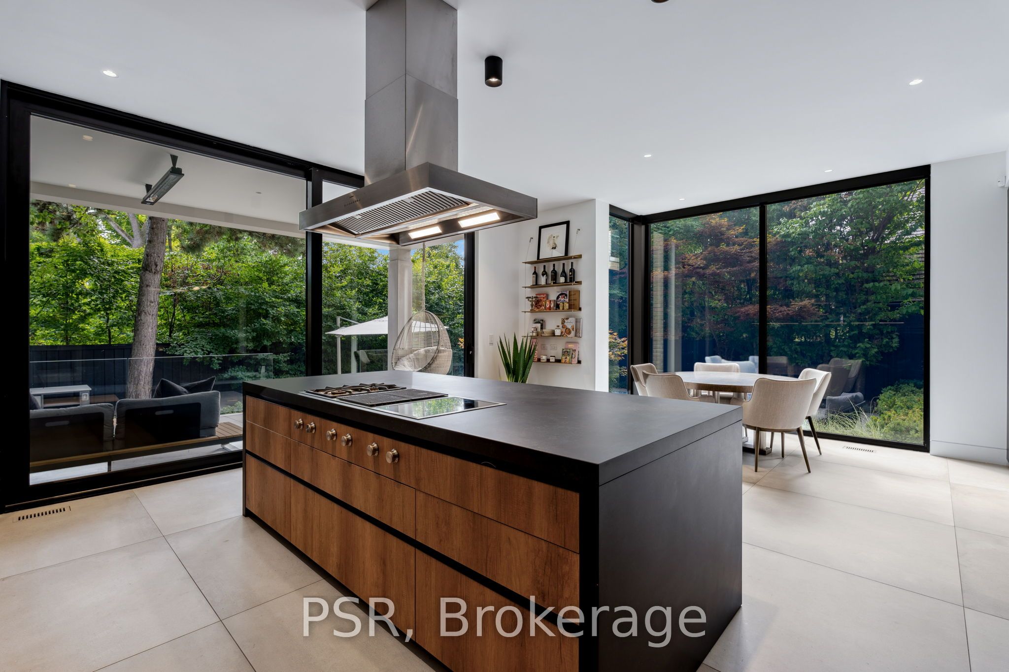 5 Dewbourne Avenue