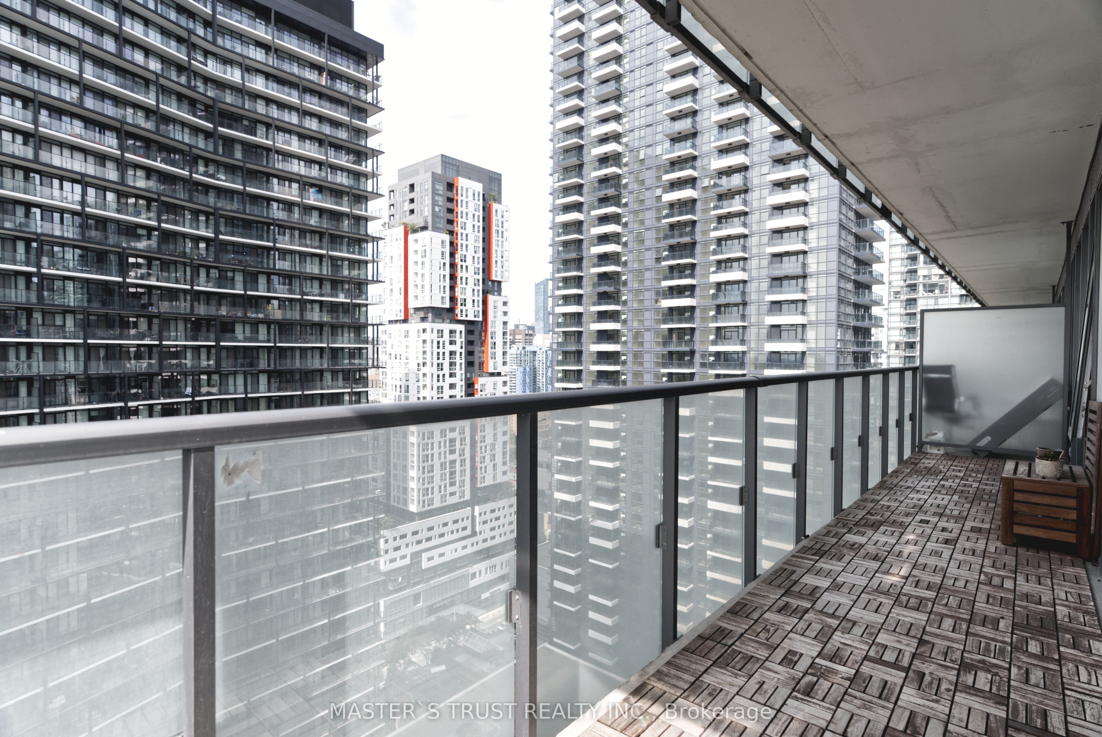 101 Peter Street, #2511
