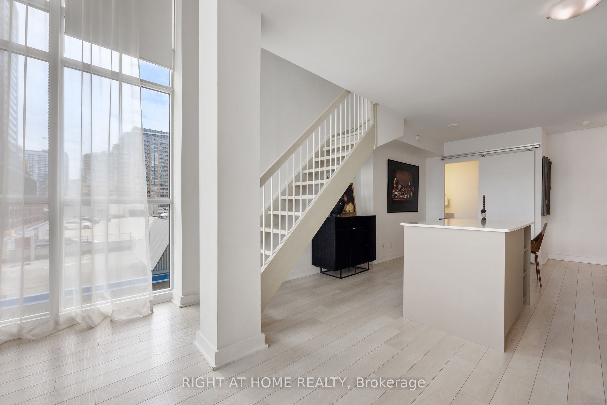 5 Hanna Avenue #426