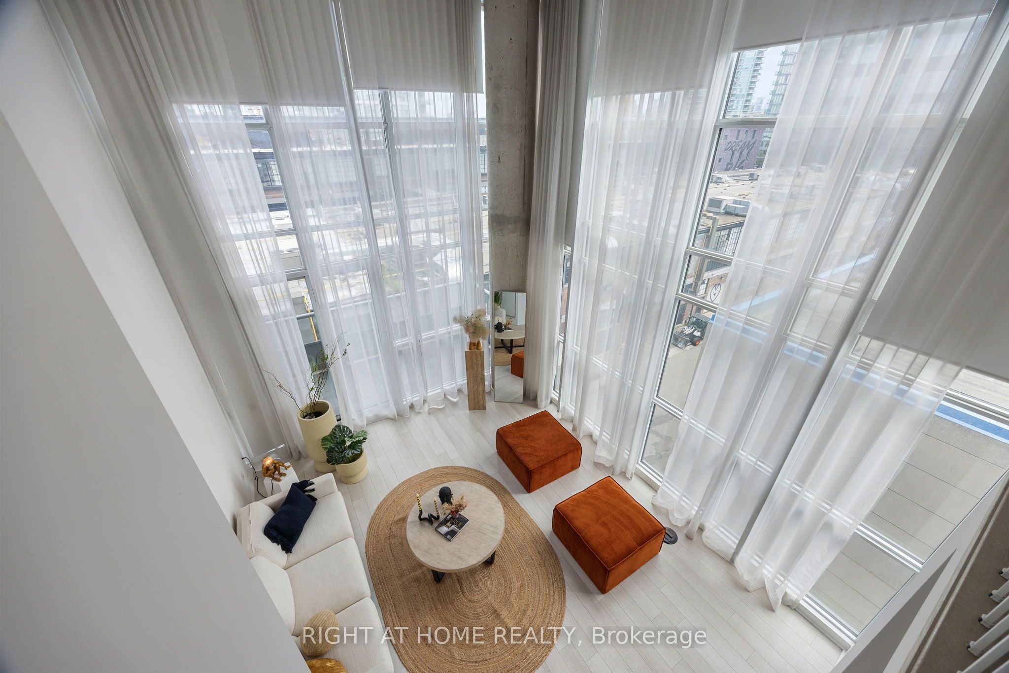 5 Hanna Avenue #426
