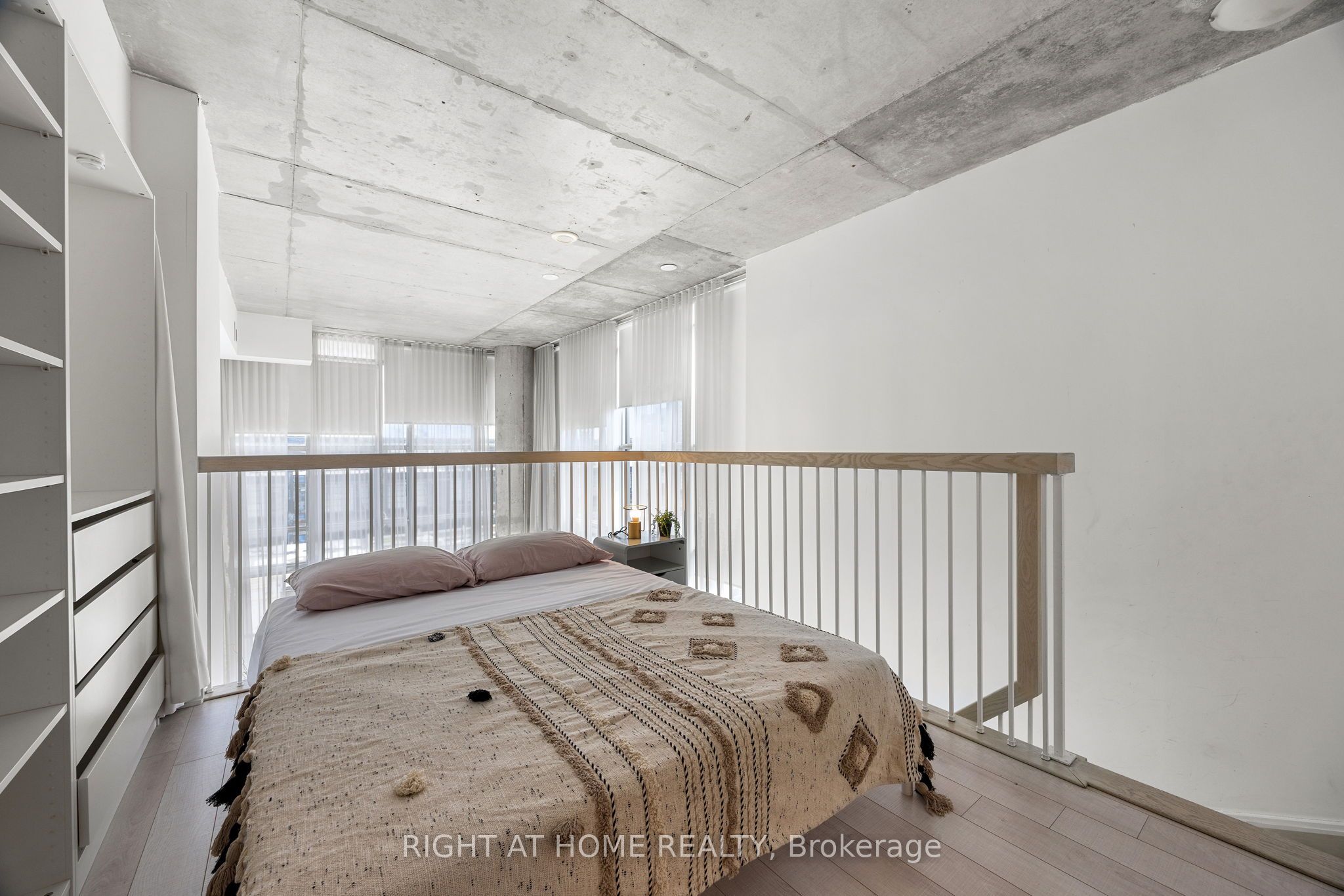 5 Hanna Avenue #426