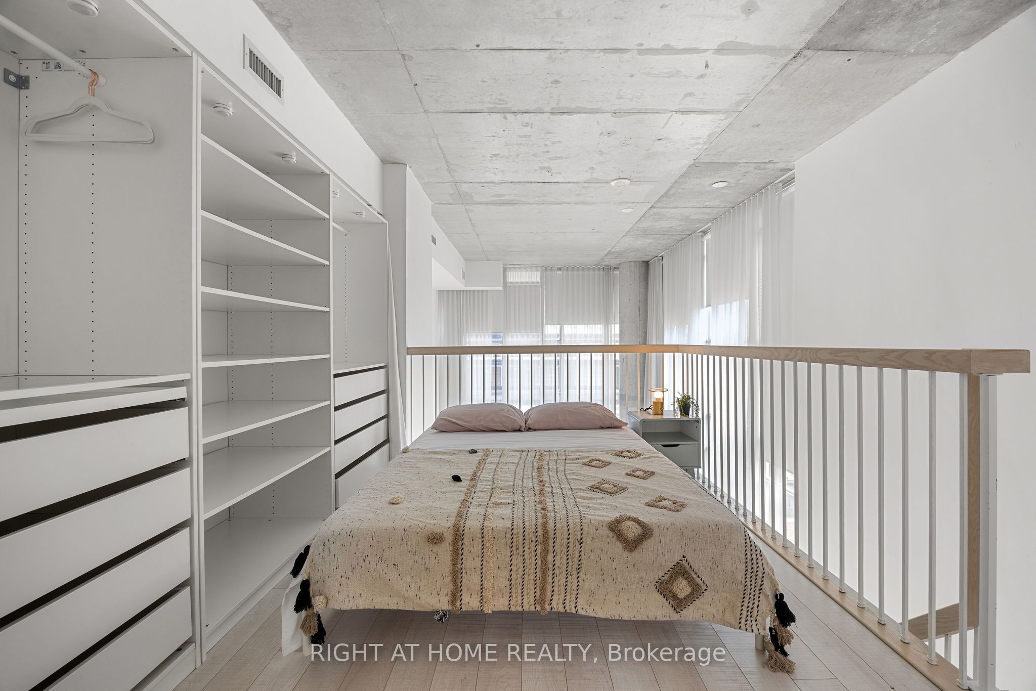 5 Hanna Avenue #426