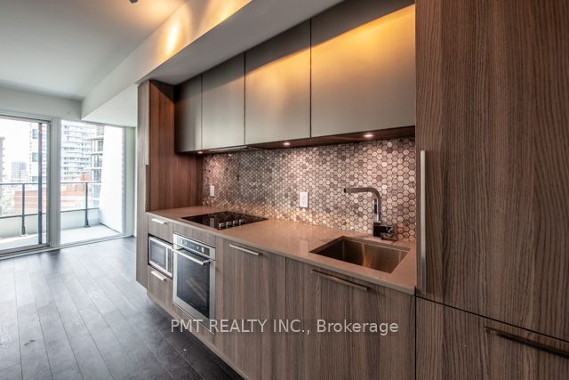 85 Wood Street #1617