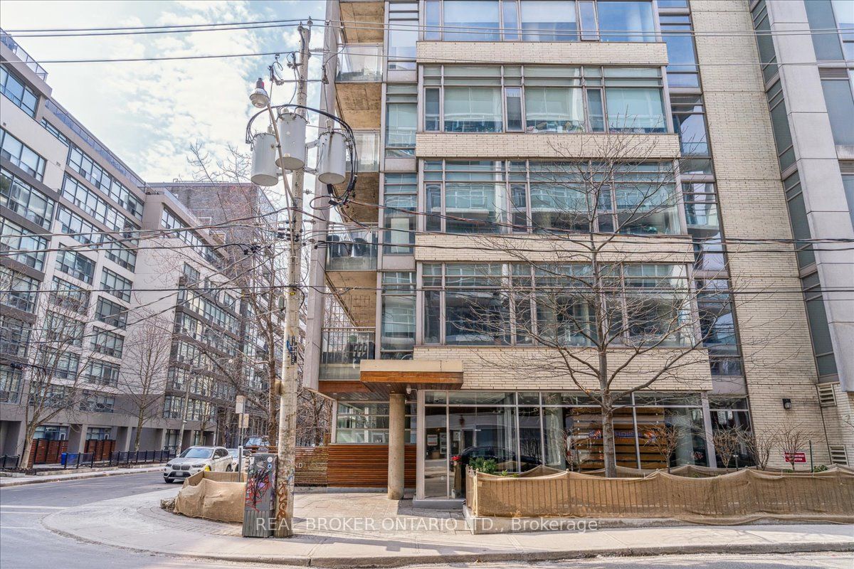 66 Portland Street, #211