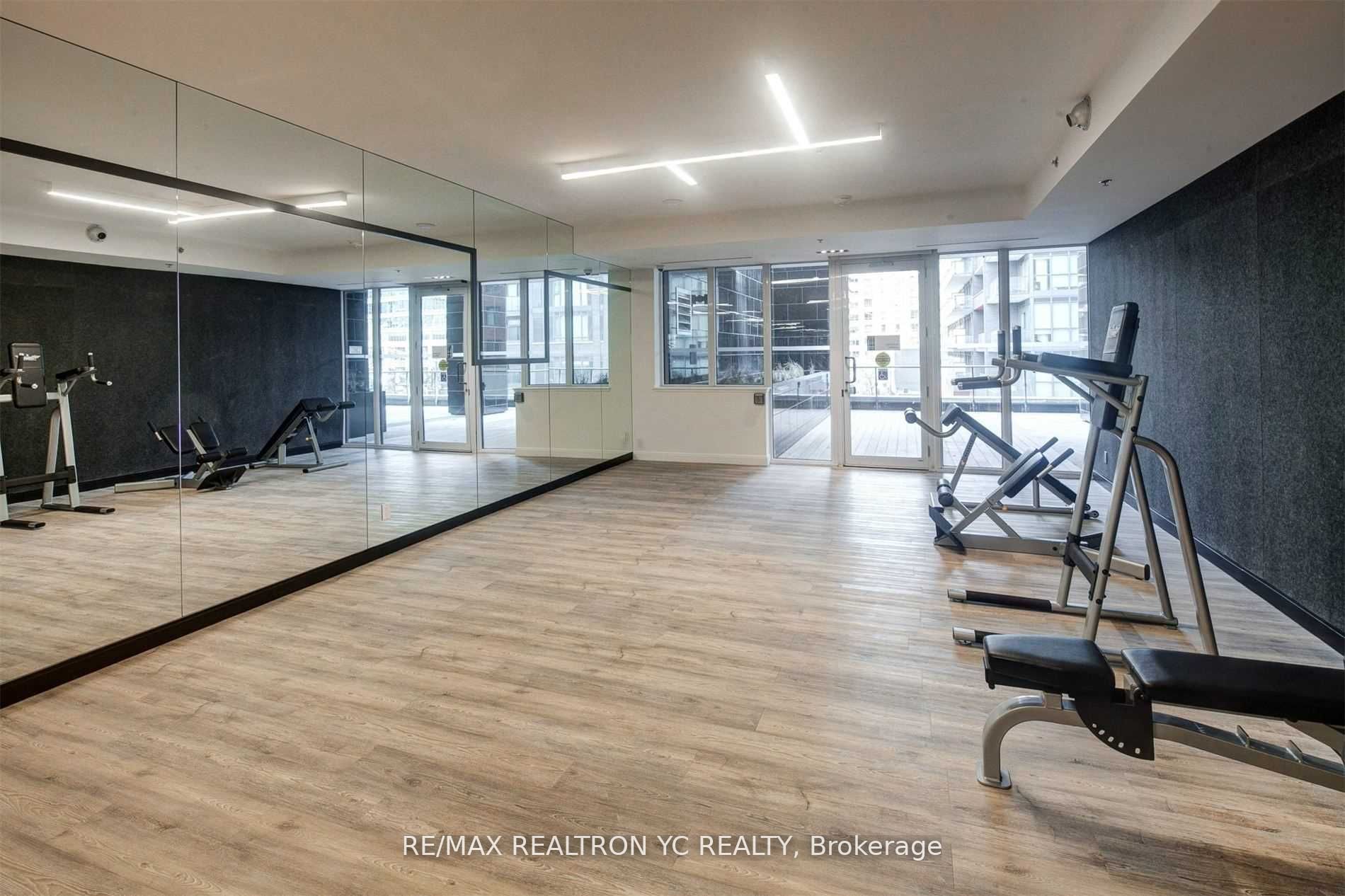 181 Dundas Street E #4007