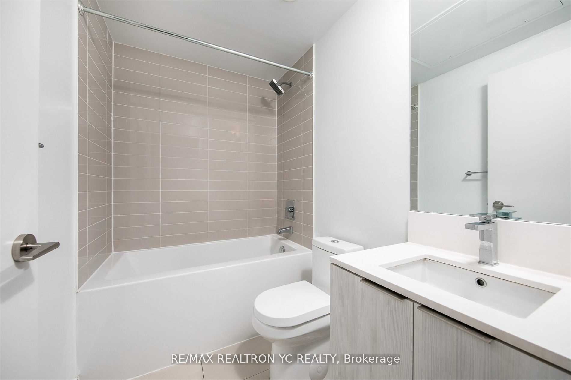 181 Dundas Street E #4007