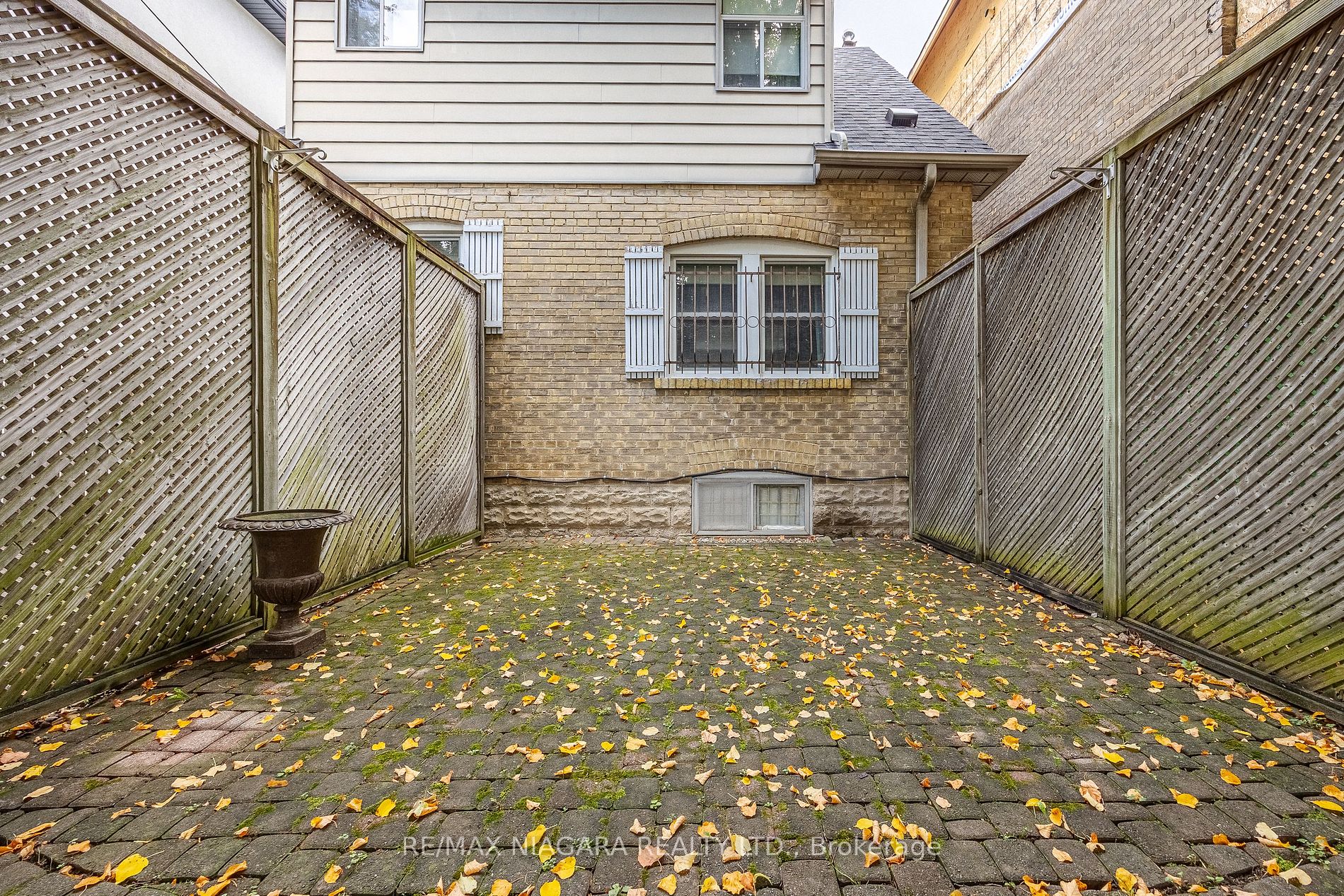 333 Glengarry Avenue