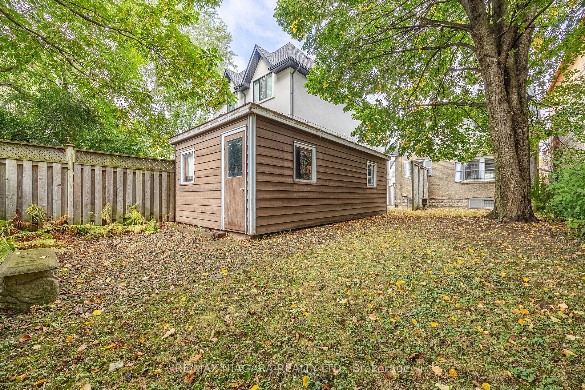 333 Glengarry Avenue