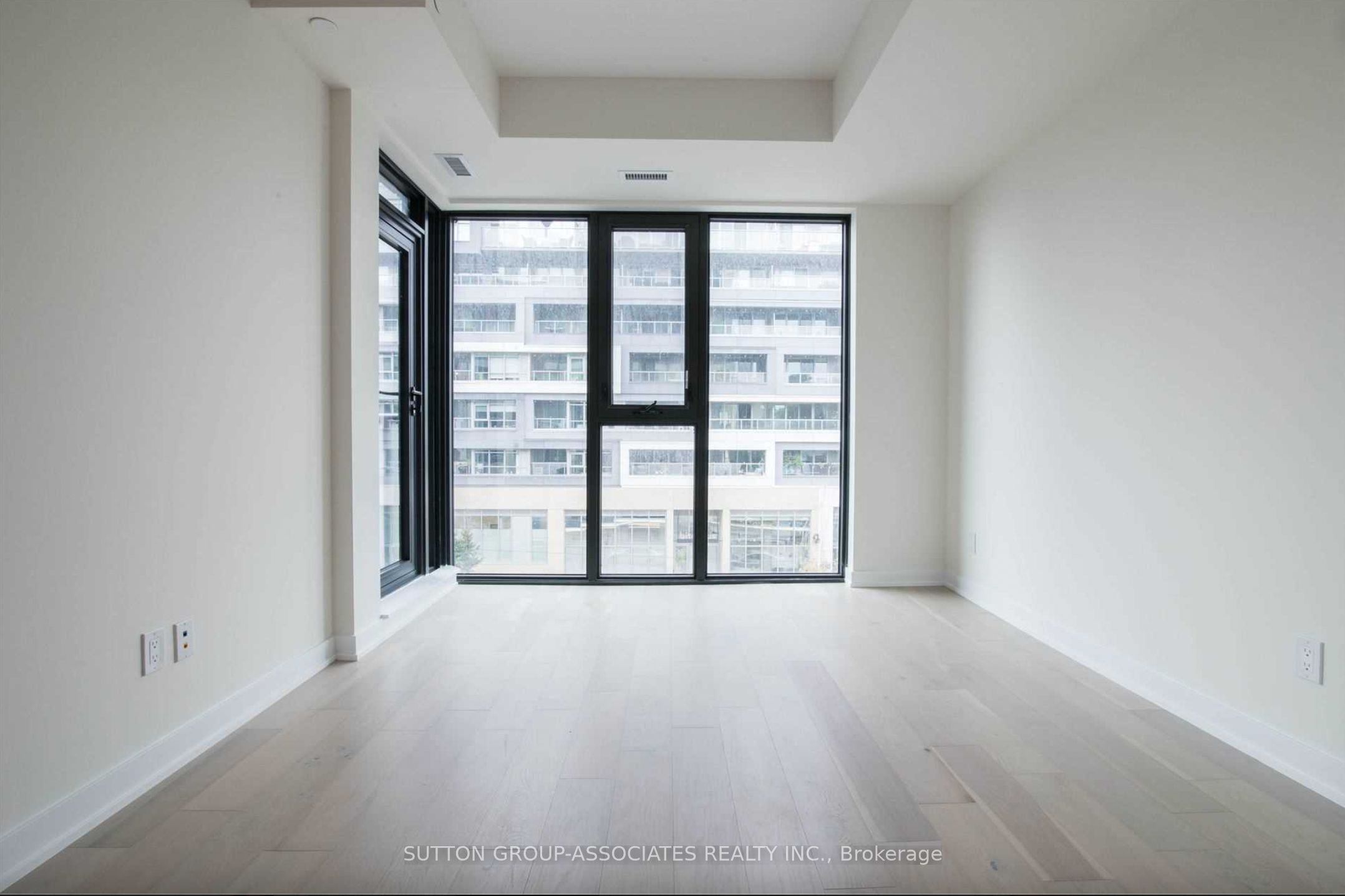 840 St Clair Avenue W, #416
