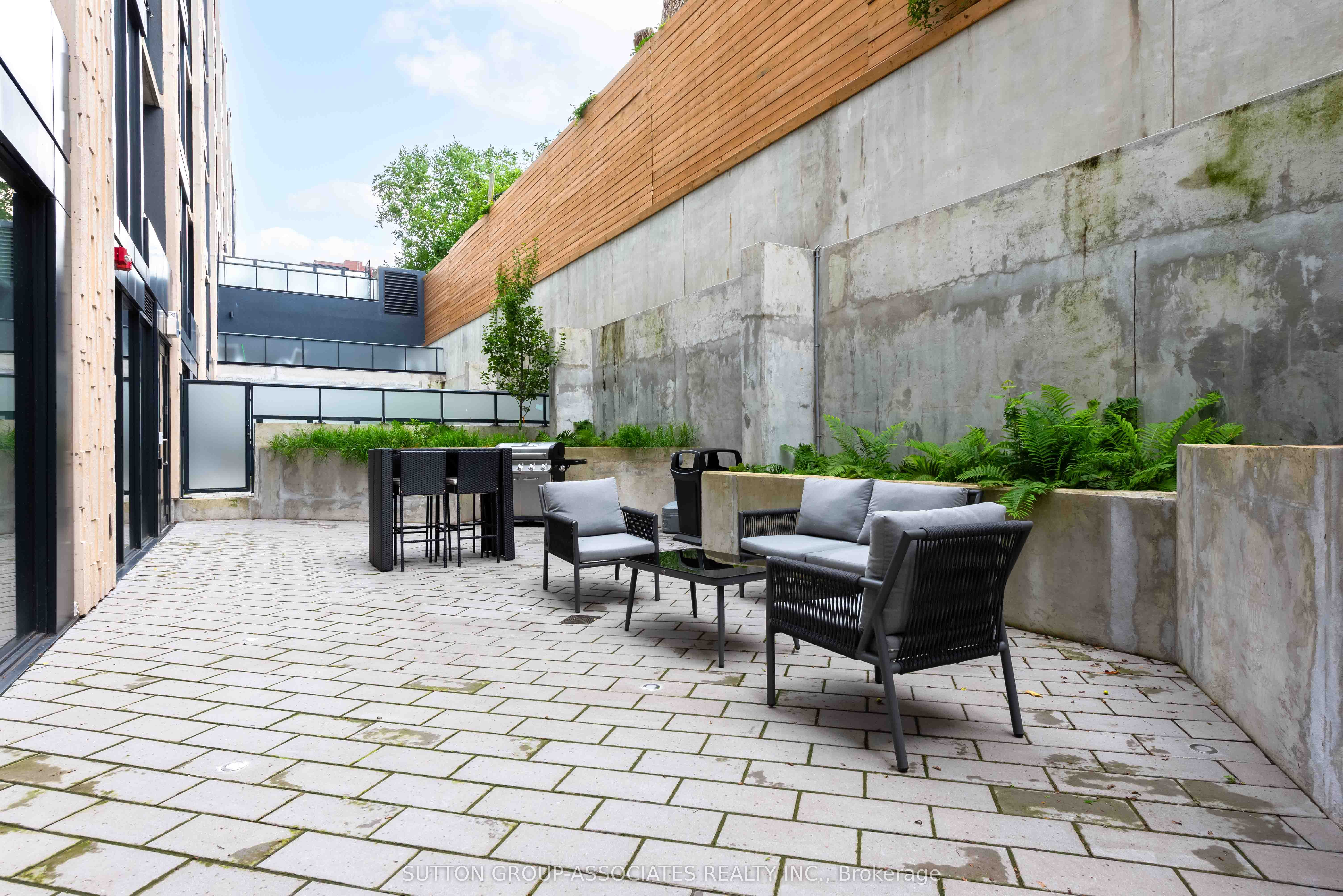 840 St Clair Avenue W, #416