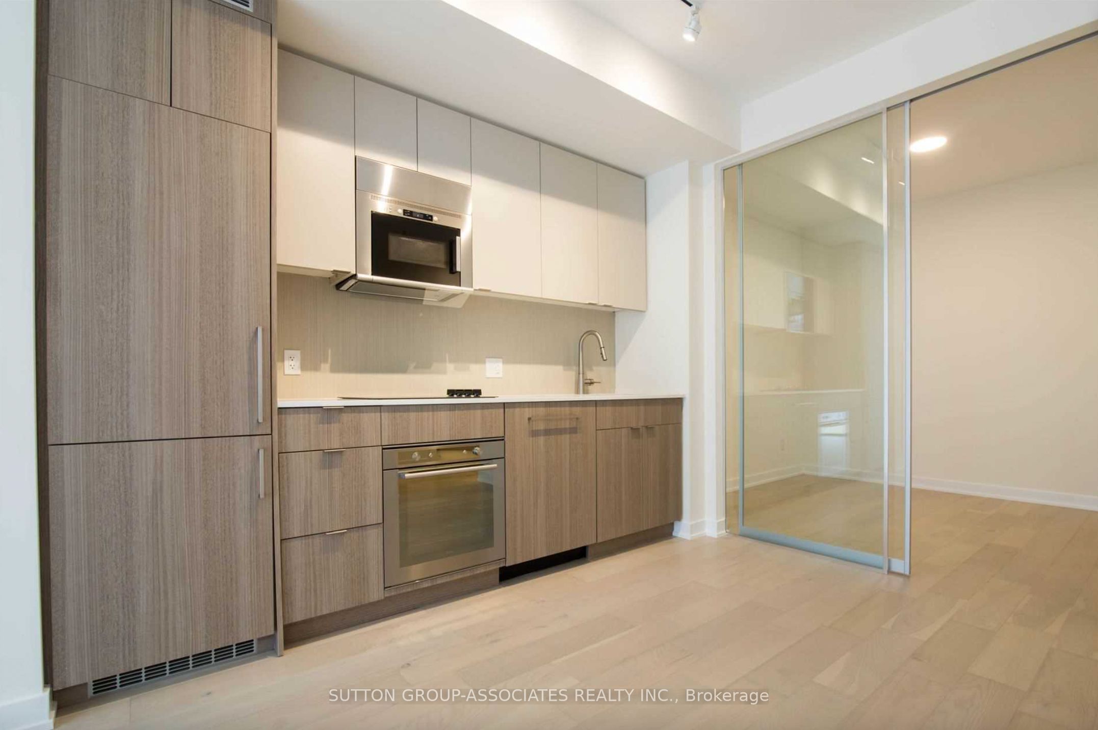 840 St Clair Avenue W, #416