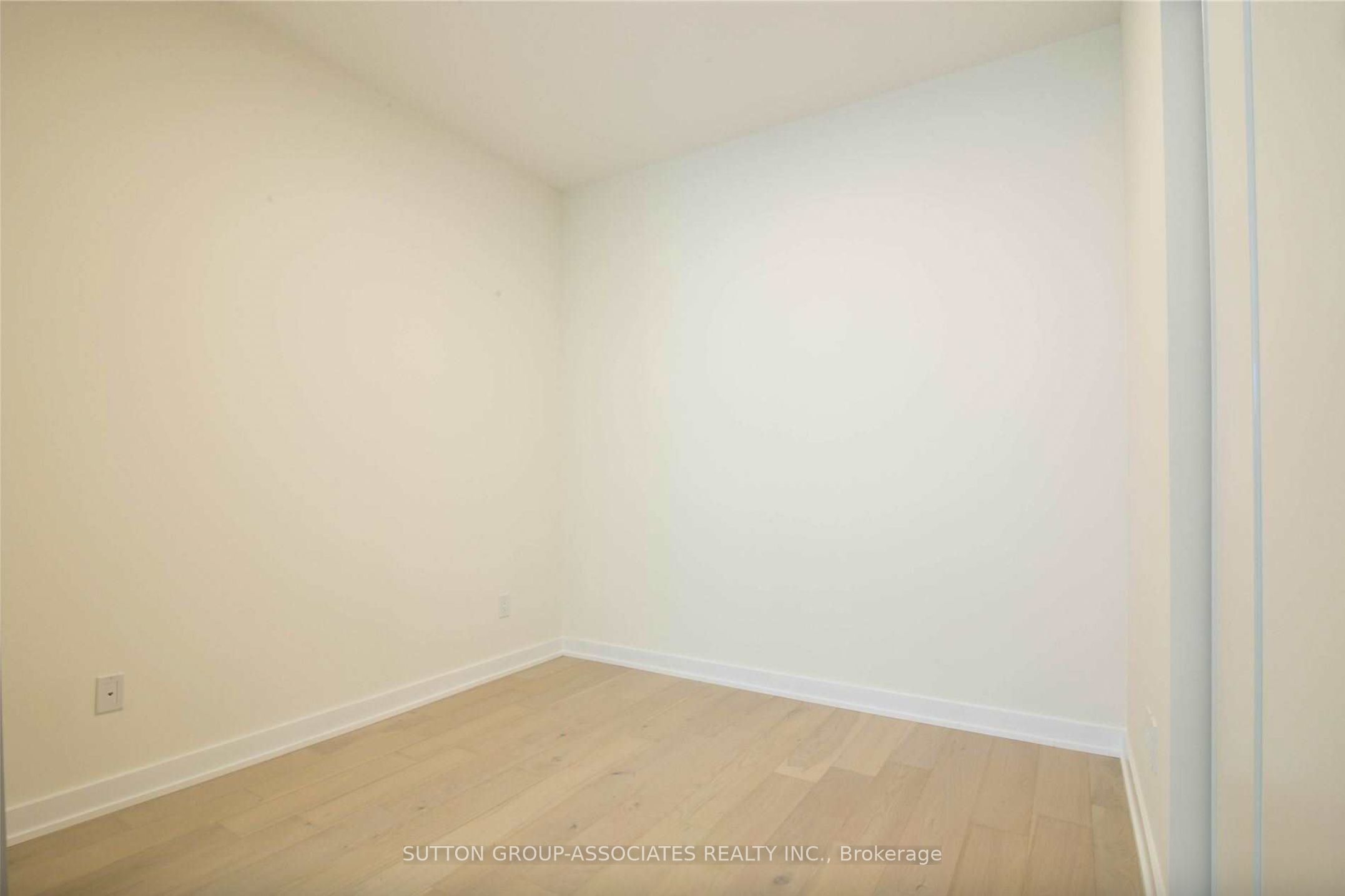 840 St Clair Avenue W, #416