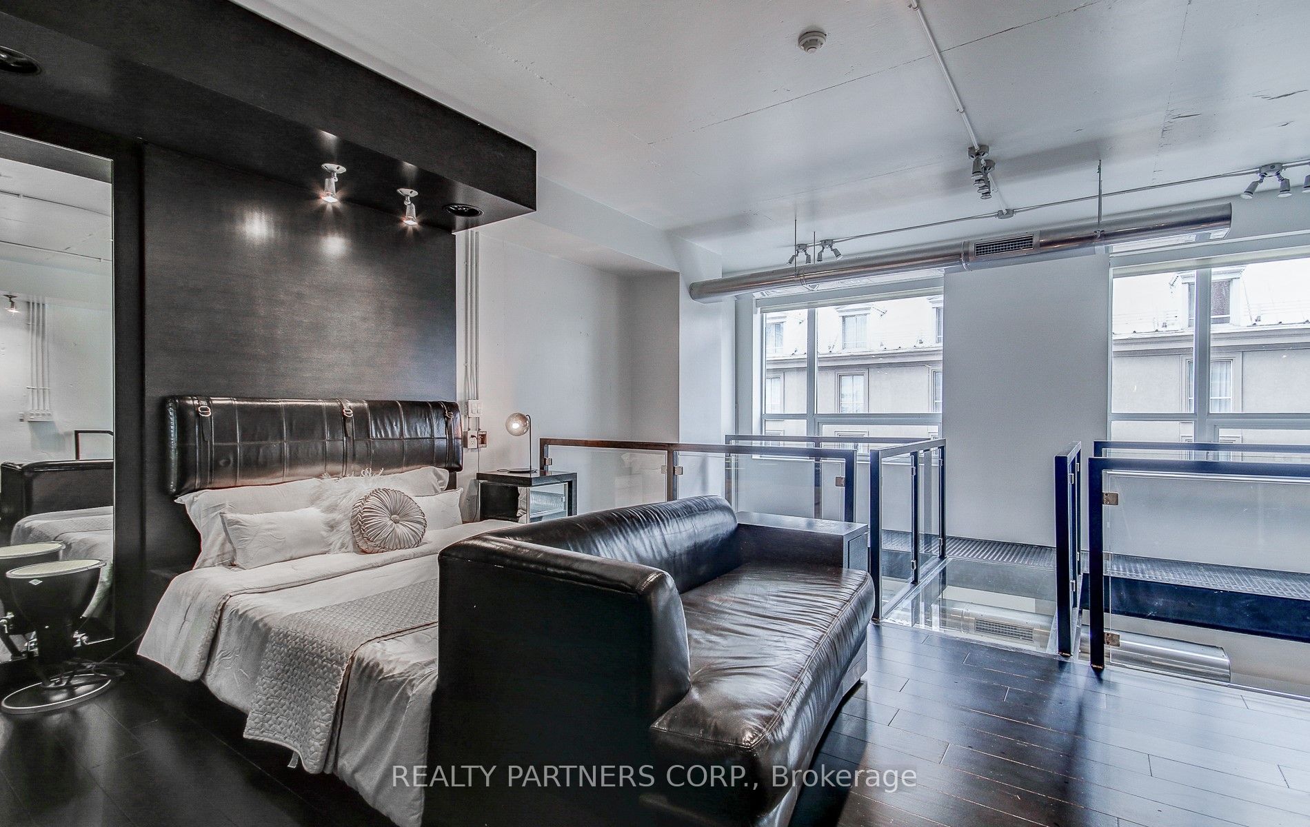 38 The Esplanade Avenue #419
