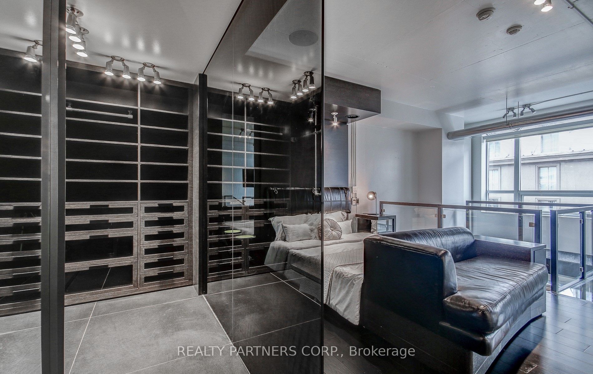 38 The Esplanade Avenue #419