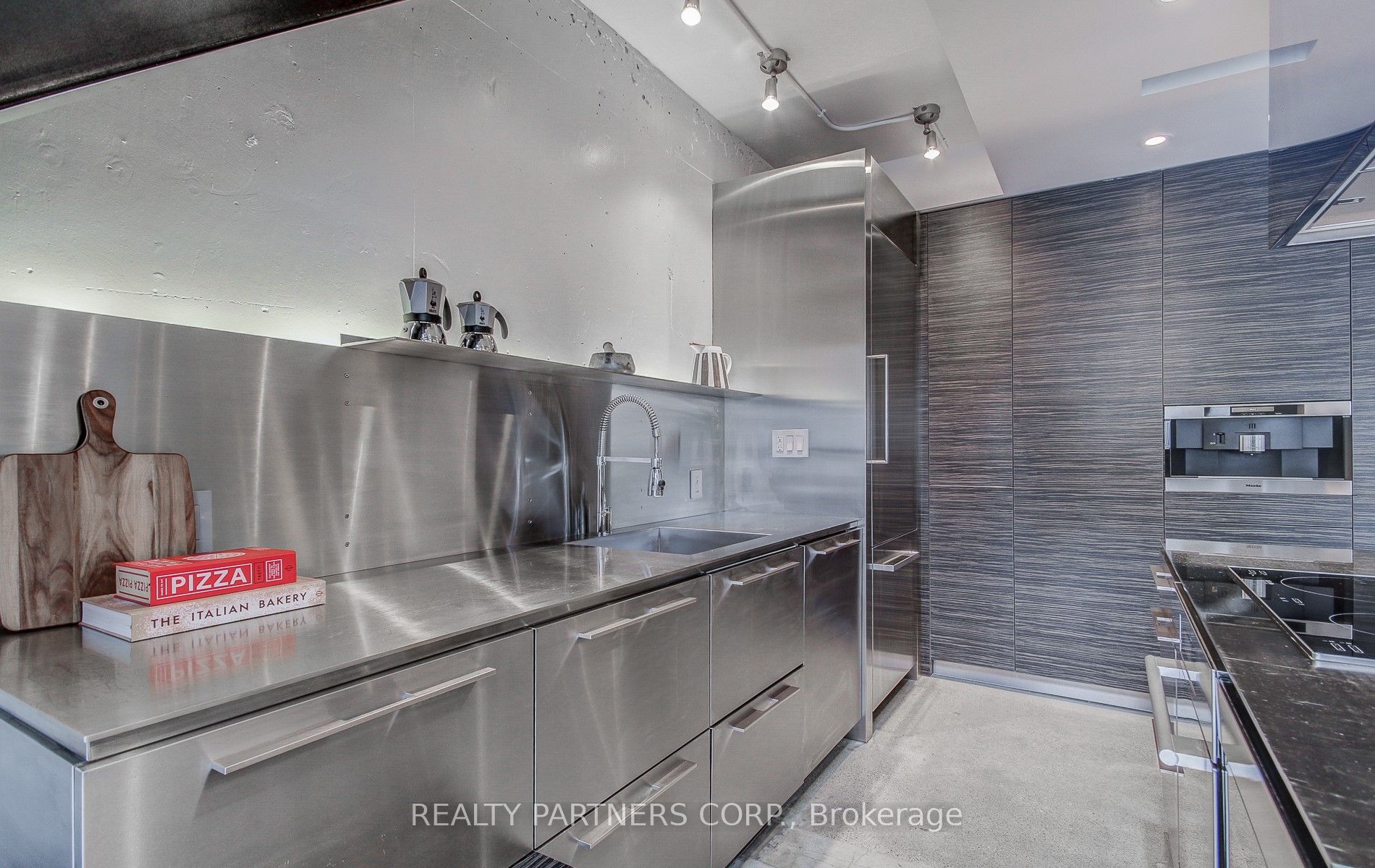 38 The Esplanade Avenue #419