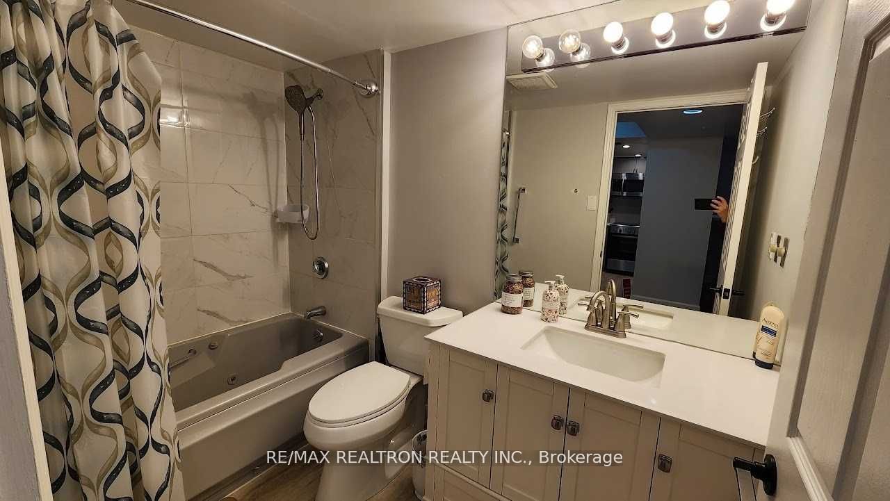 7 Broadway Avenue #211