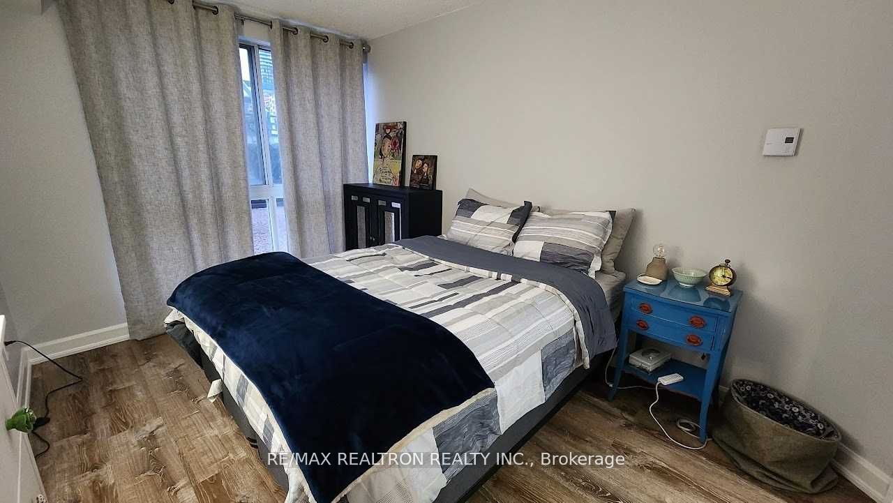 7 Broadway Avenue #211