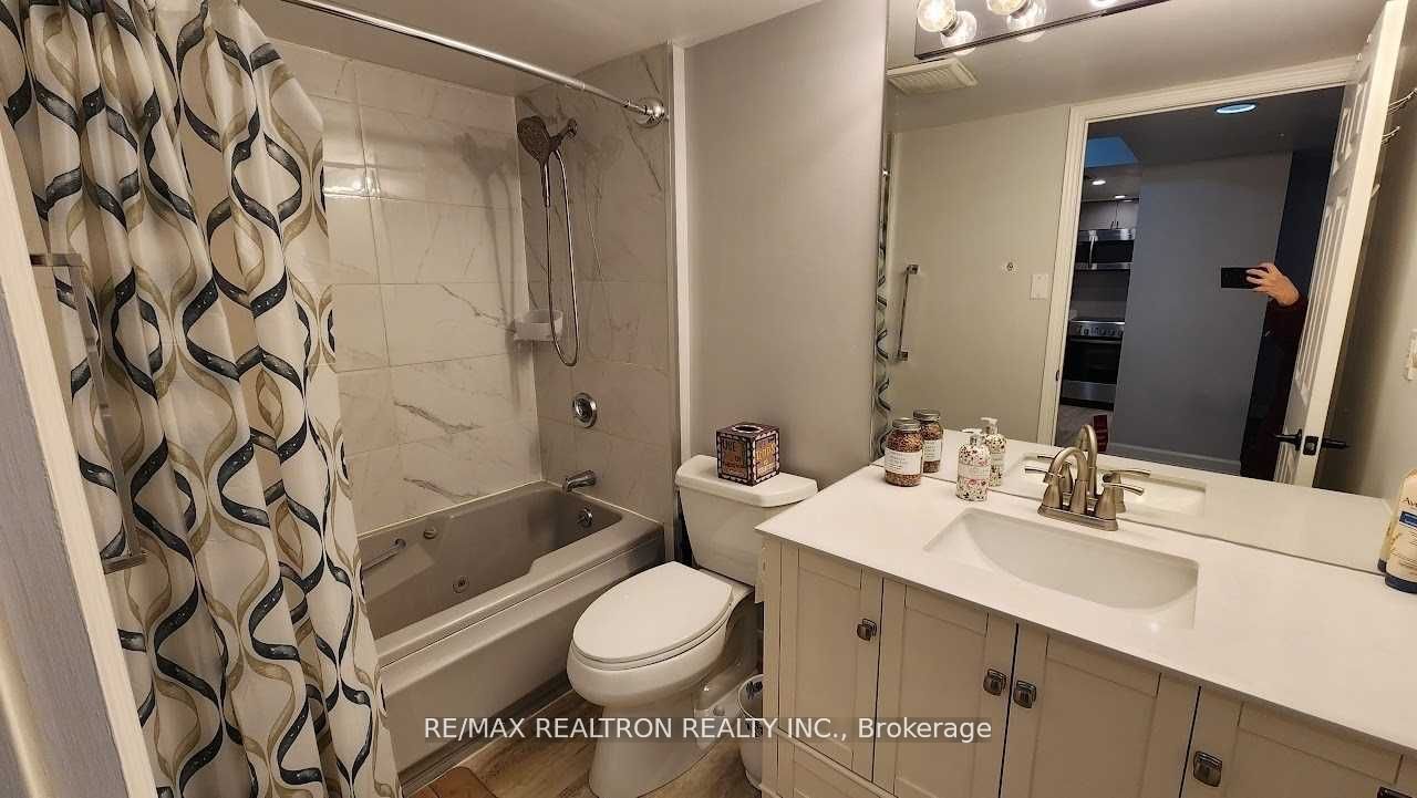 7 Broadway Avenue #211