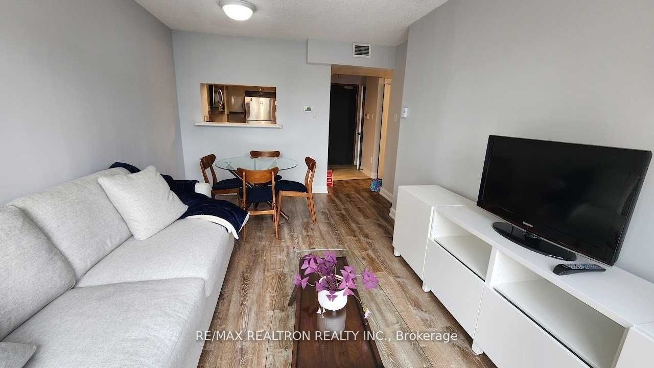 7 Broadway Avenue #211