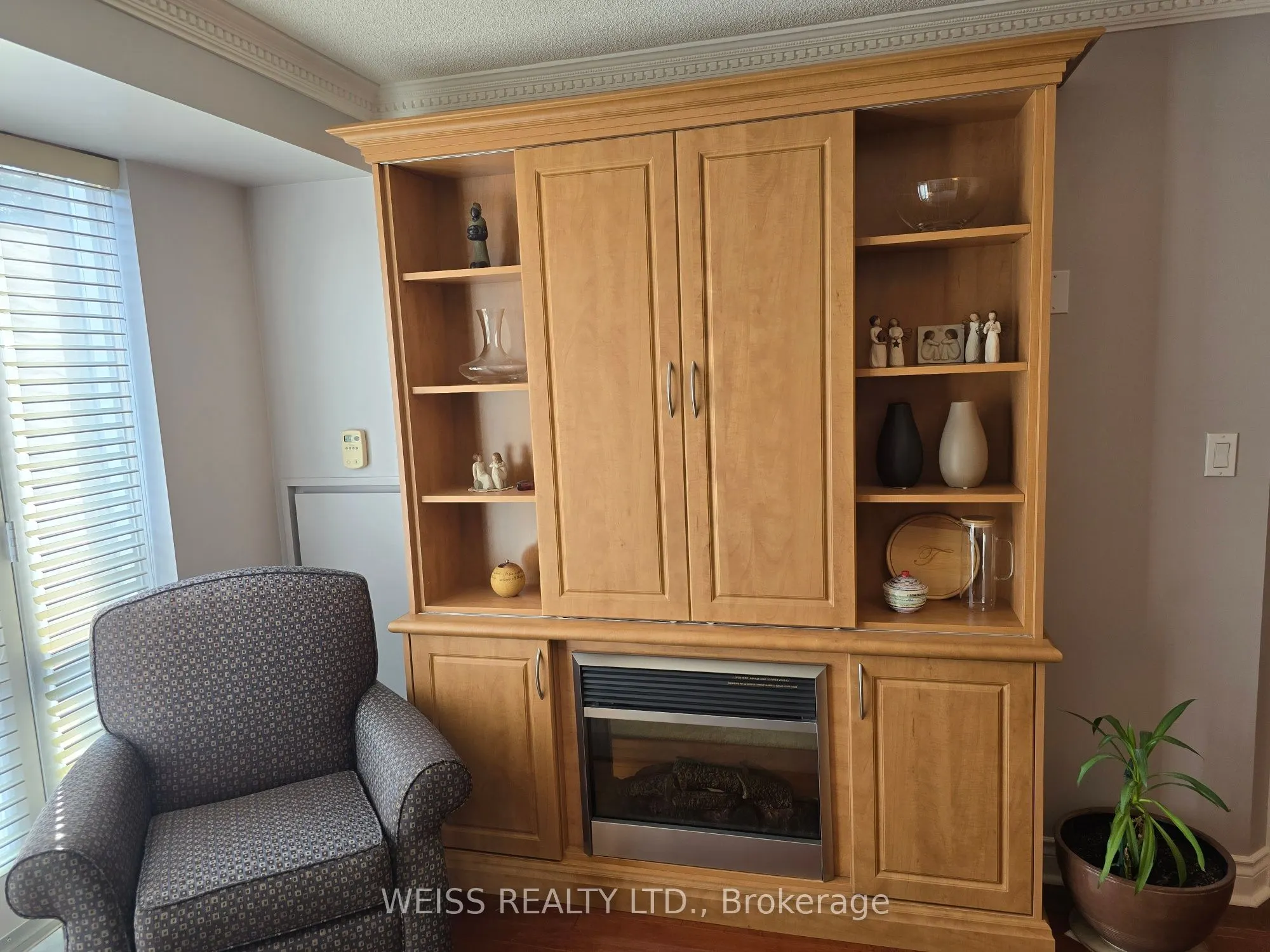 800 Spadina Road, #404