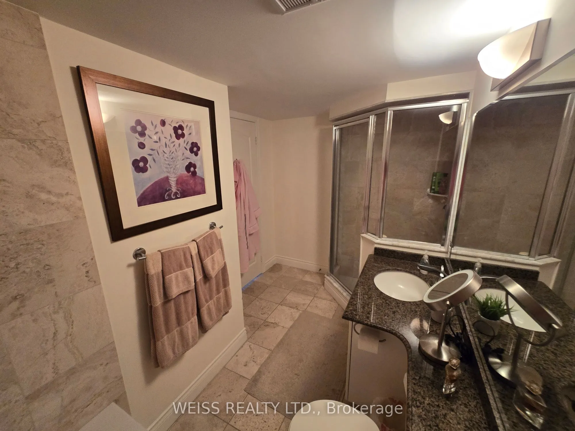 800 Spadina Road, #404
