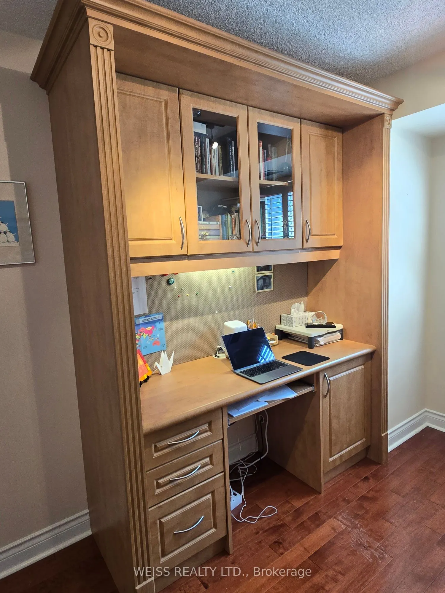 800 Spadina Road, #404