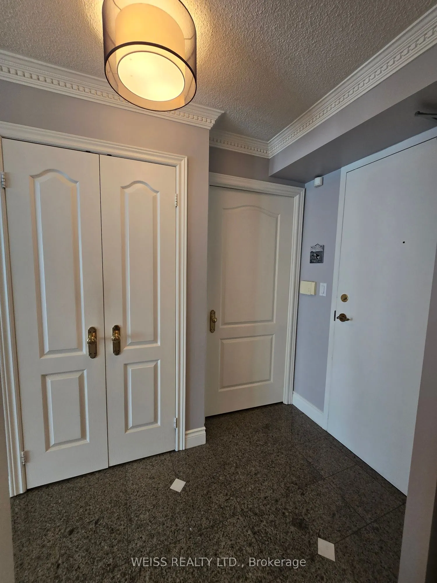 800 Spadina Road, #404