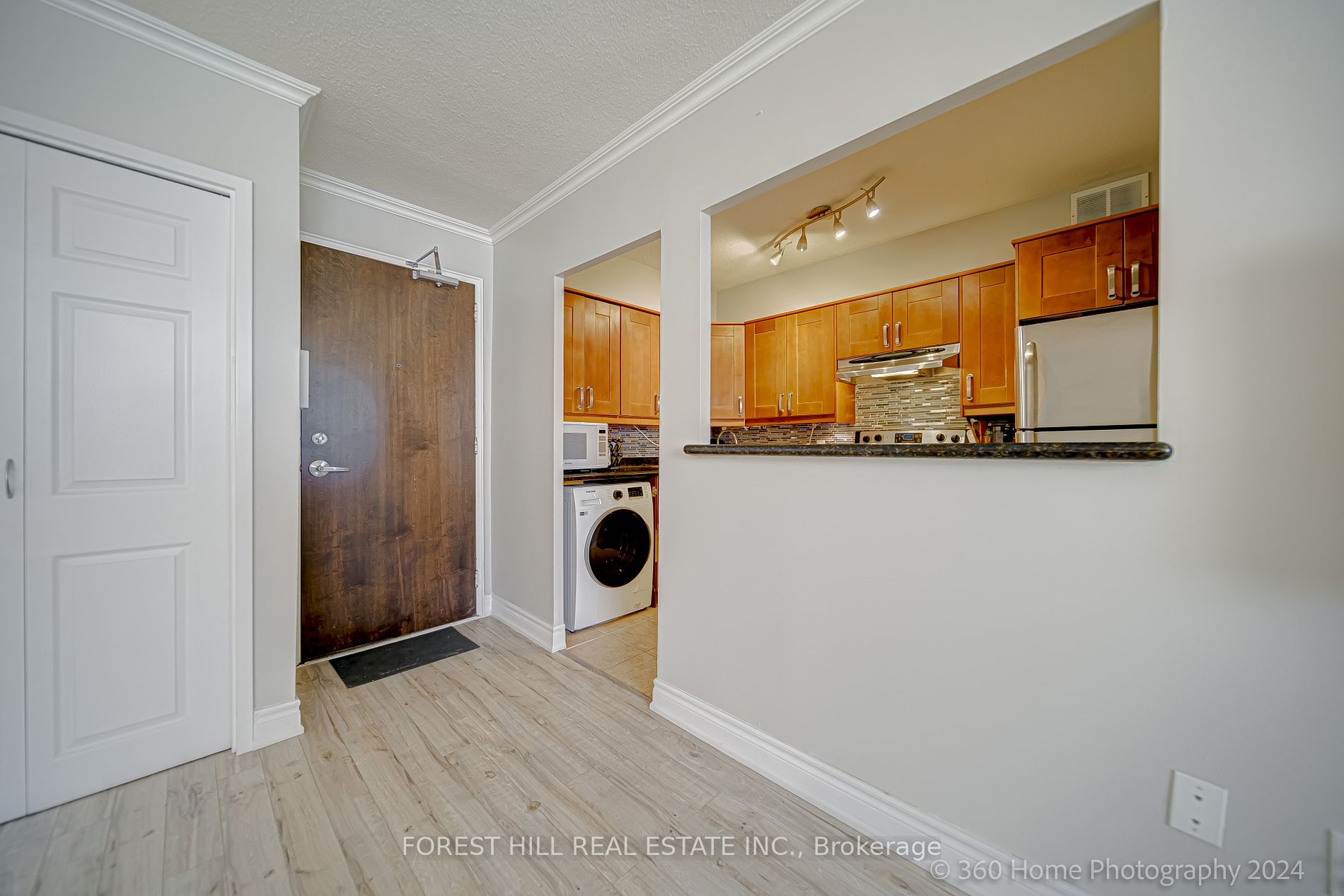 5949 Yonge Street, #803