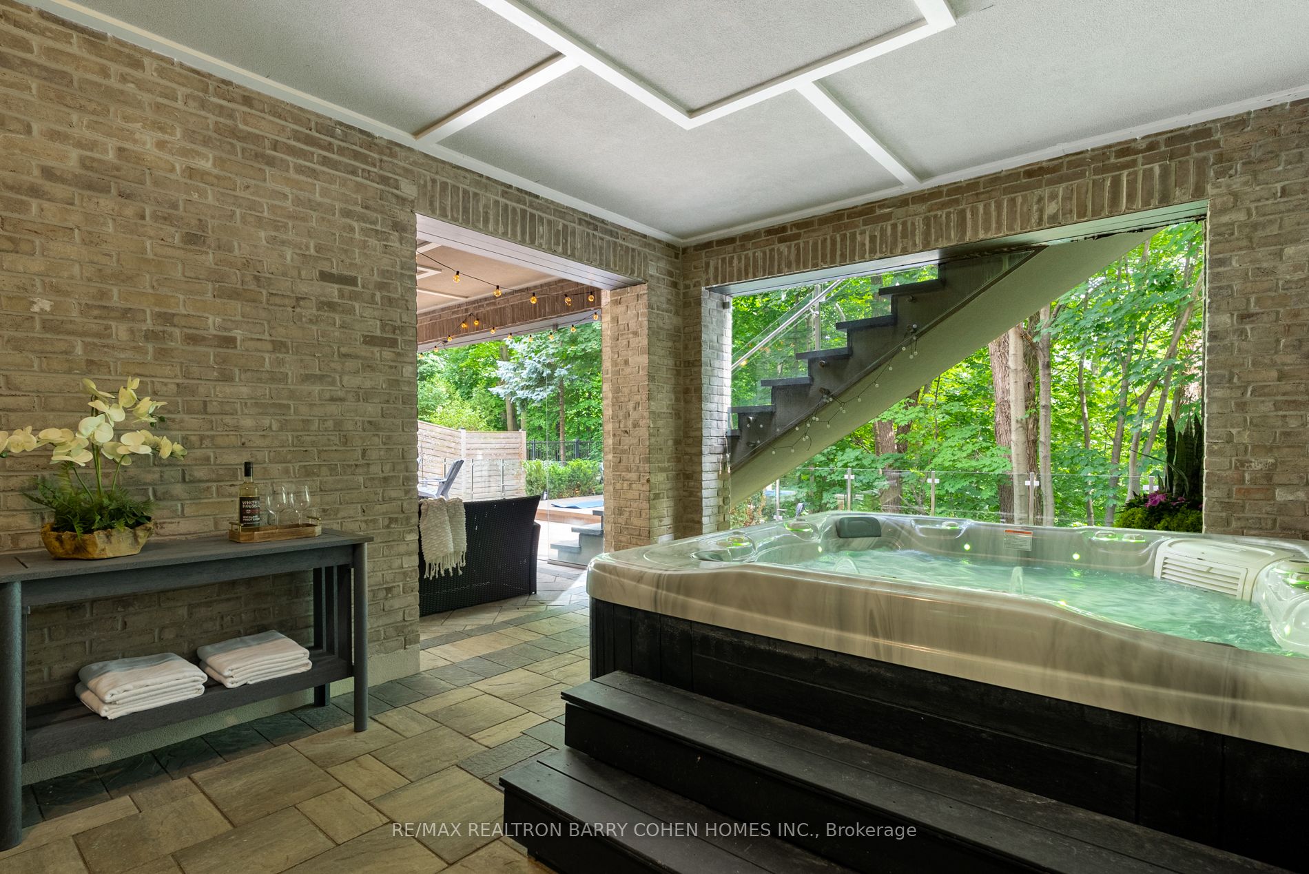 11 Ridgewood Road