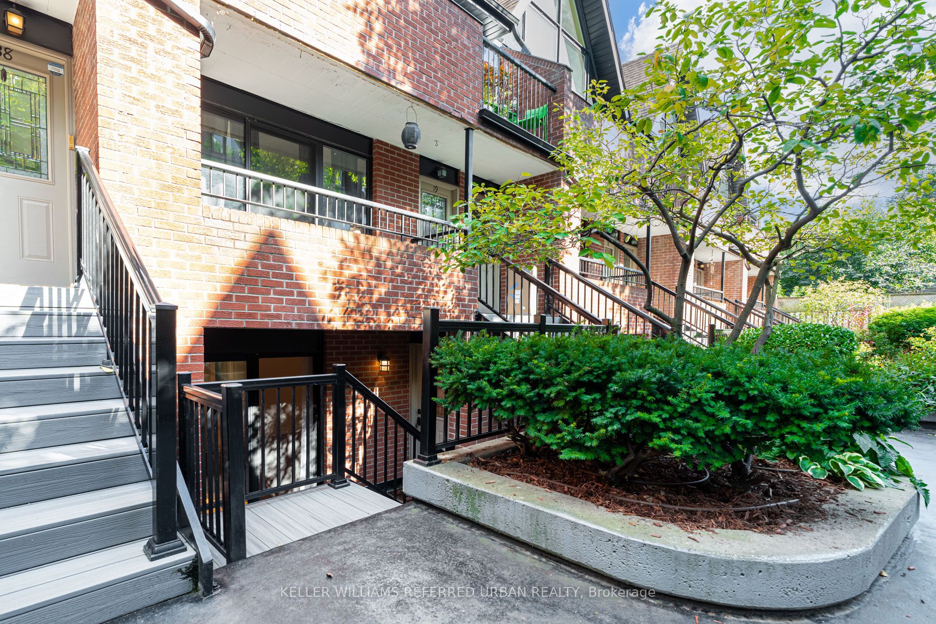 17 Pembroke Street #15