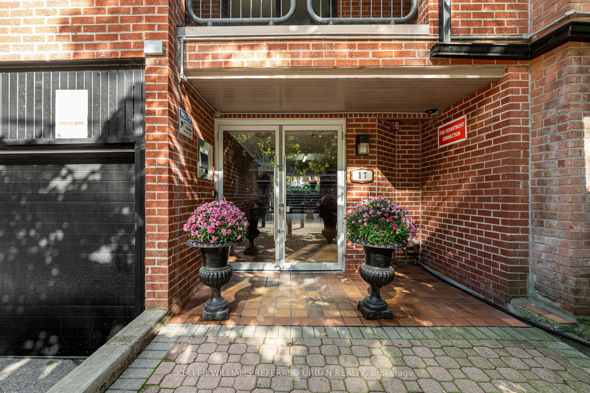 17 Pembroke Street #15
